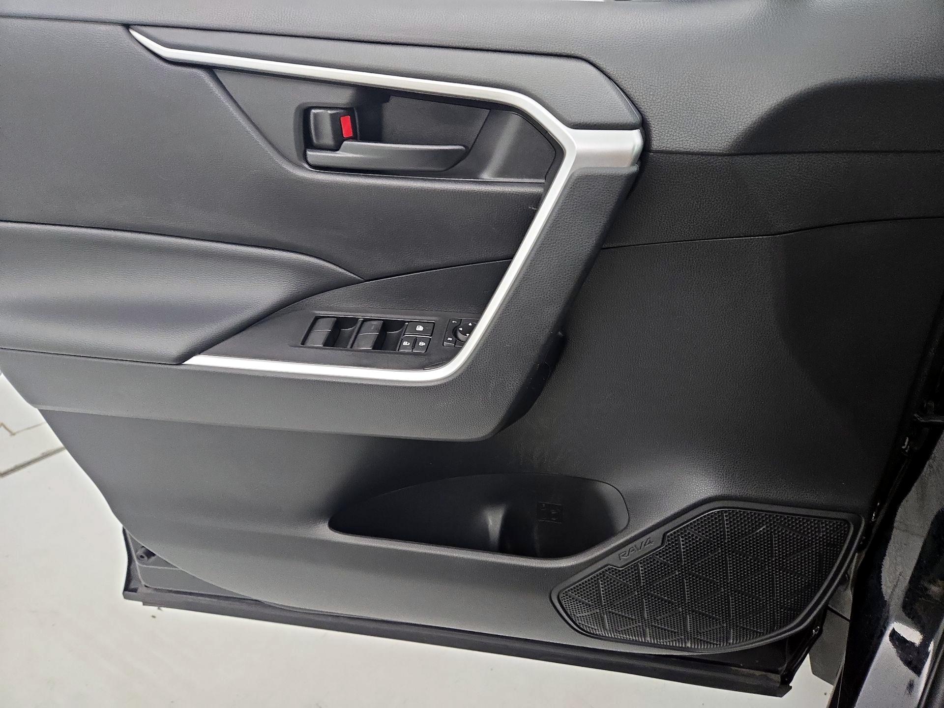 Thumbnail: 2023 Toyota RAV4 - 12