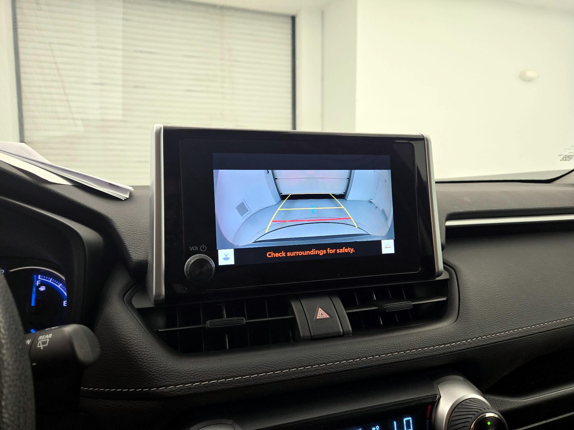 Thumbnail: 2023 Toyota RAV4 - 14