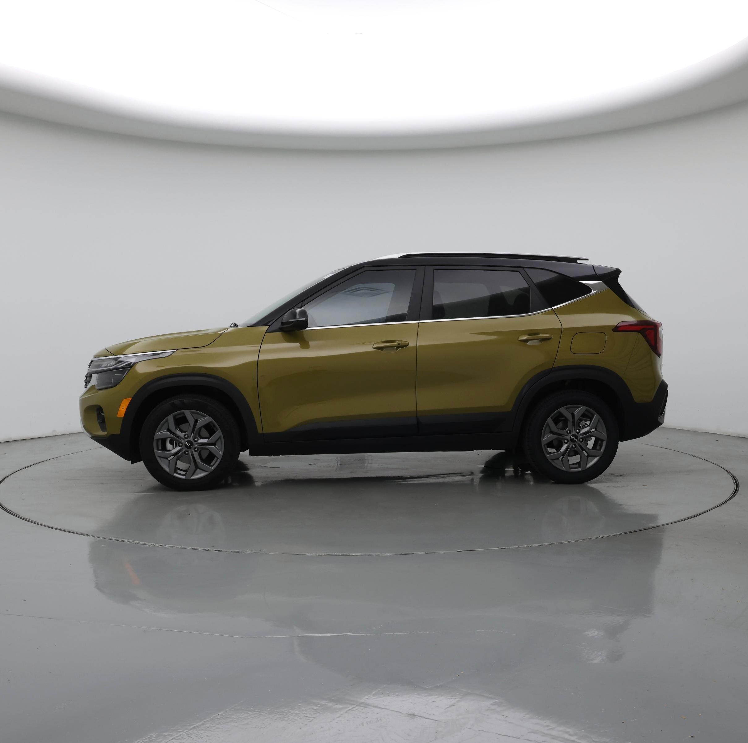 Thumbnail: 2024 Kia Seltos - 3