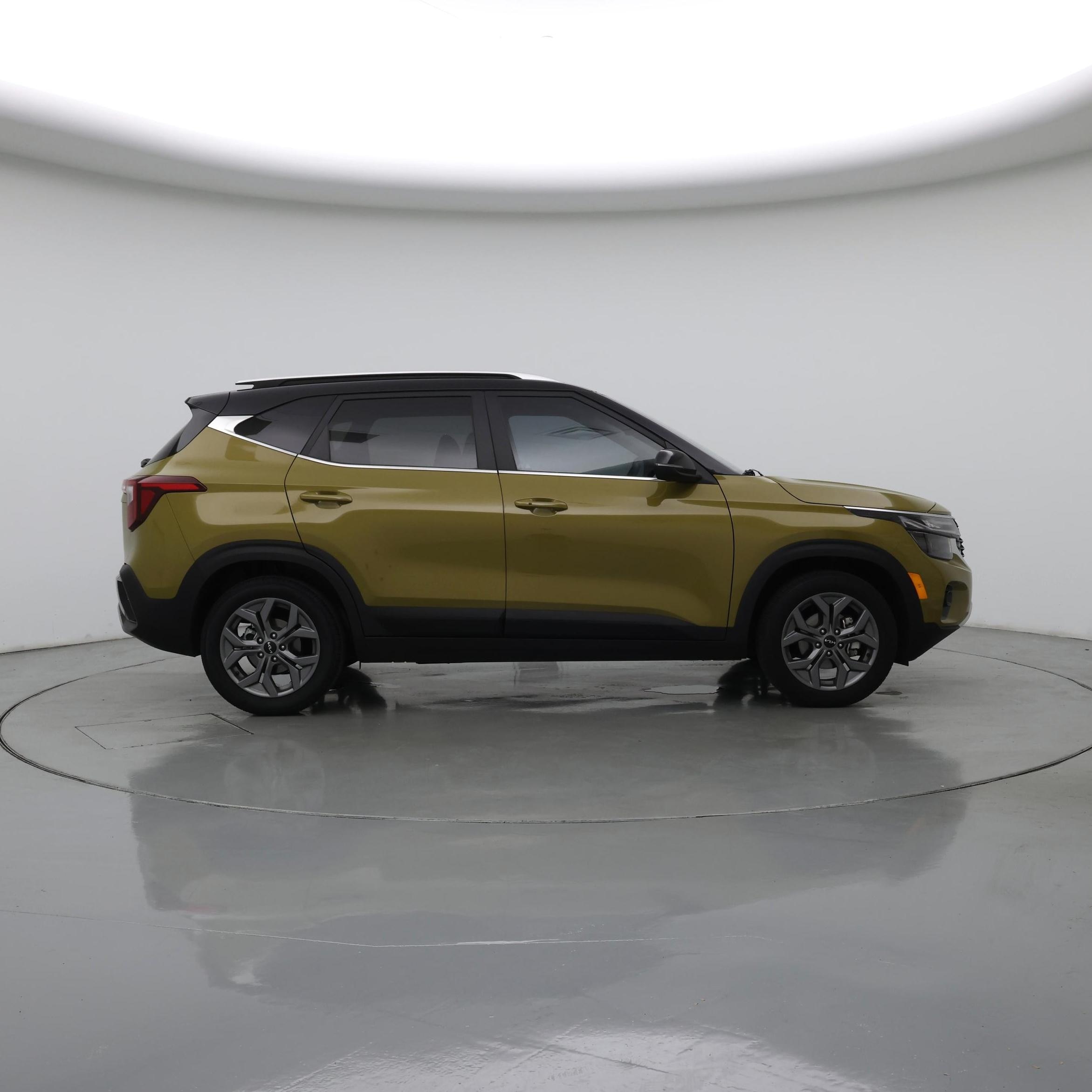 Thumbnail: 2024 Kia Seltos - 7