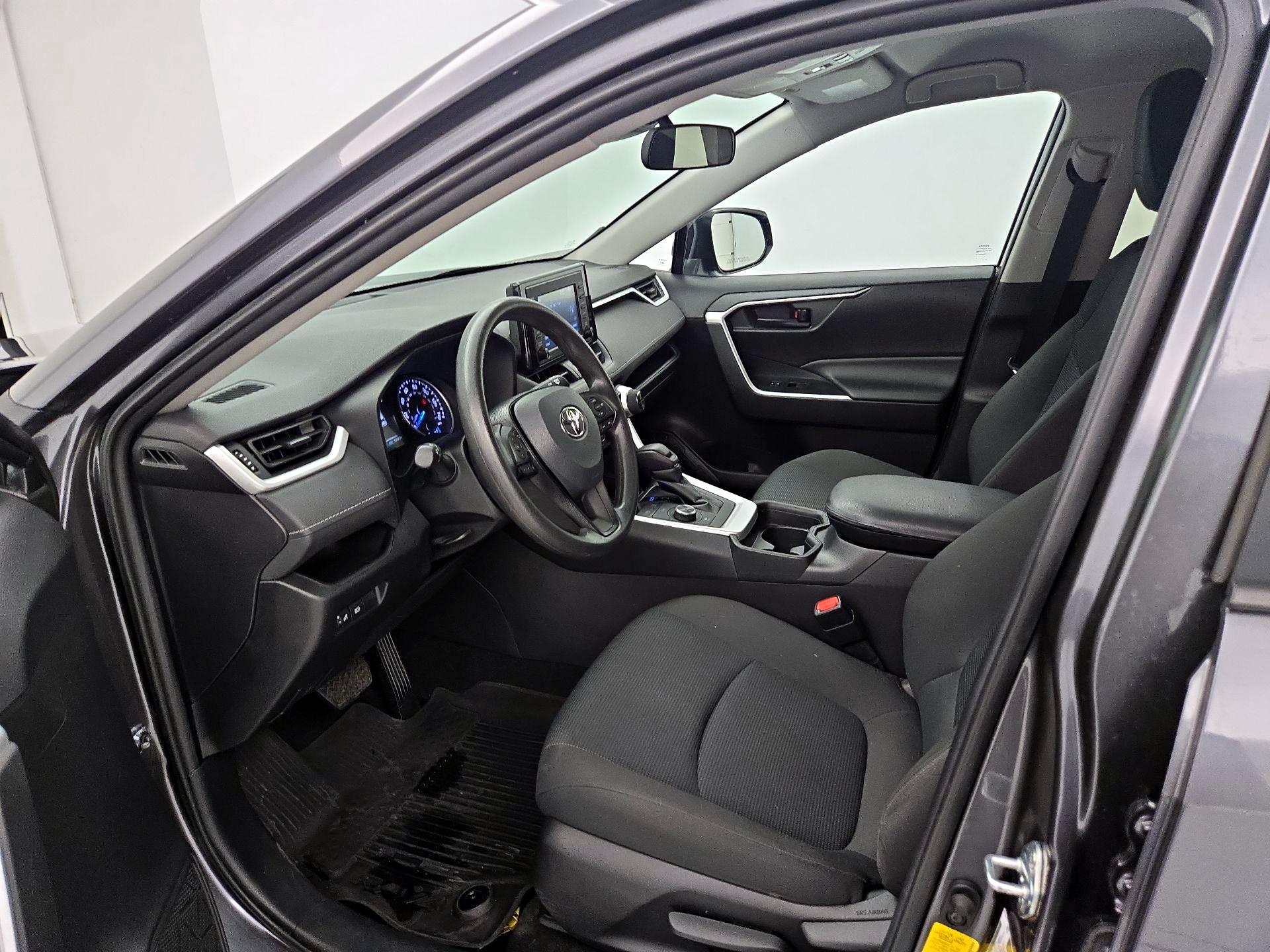 Thumbnail: 2021 Toyota RAV4 - 11