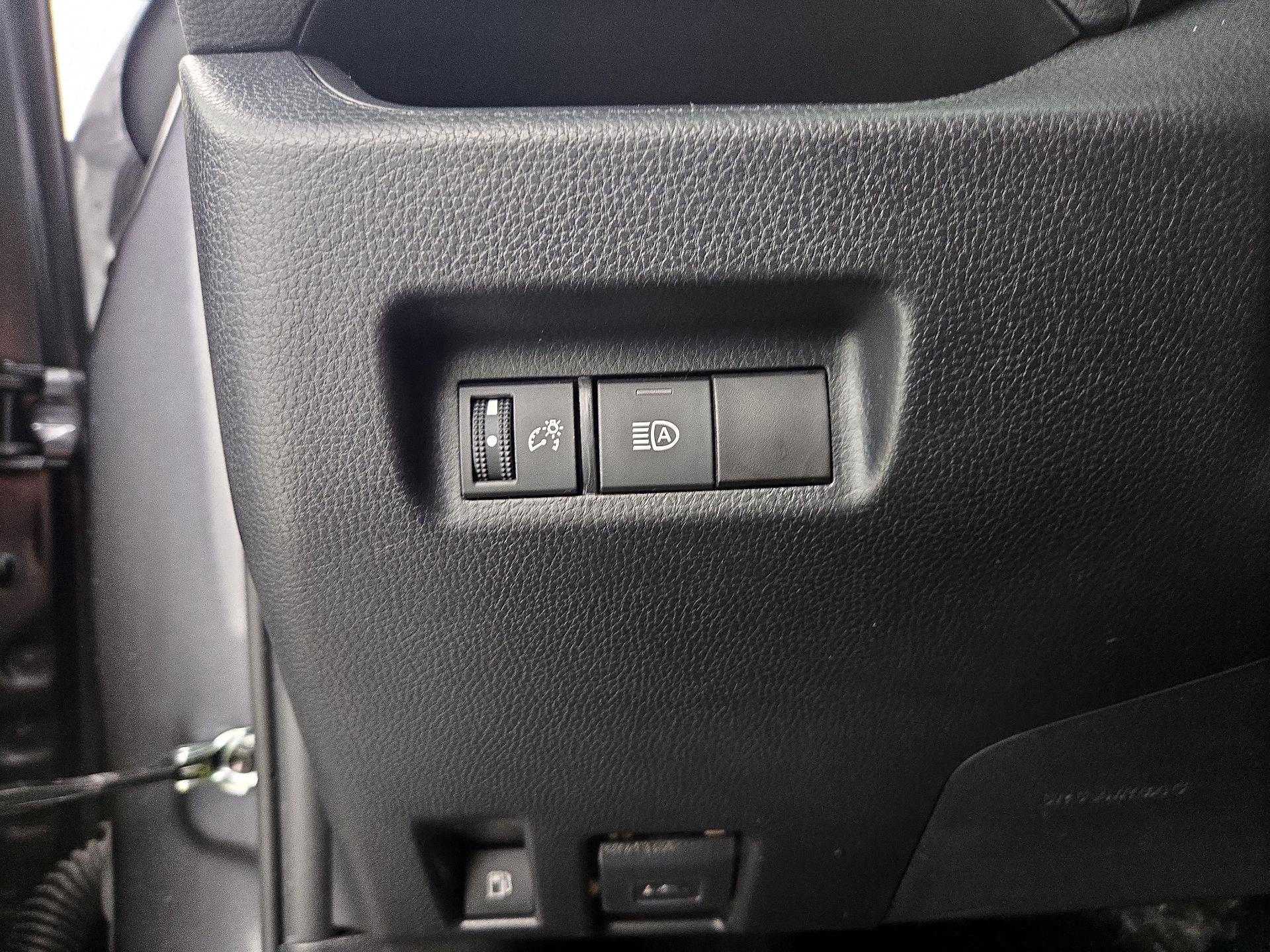 Thumbnail: 2021 Toyota RAV4 - 13
