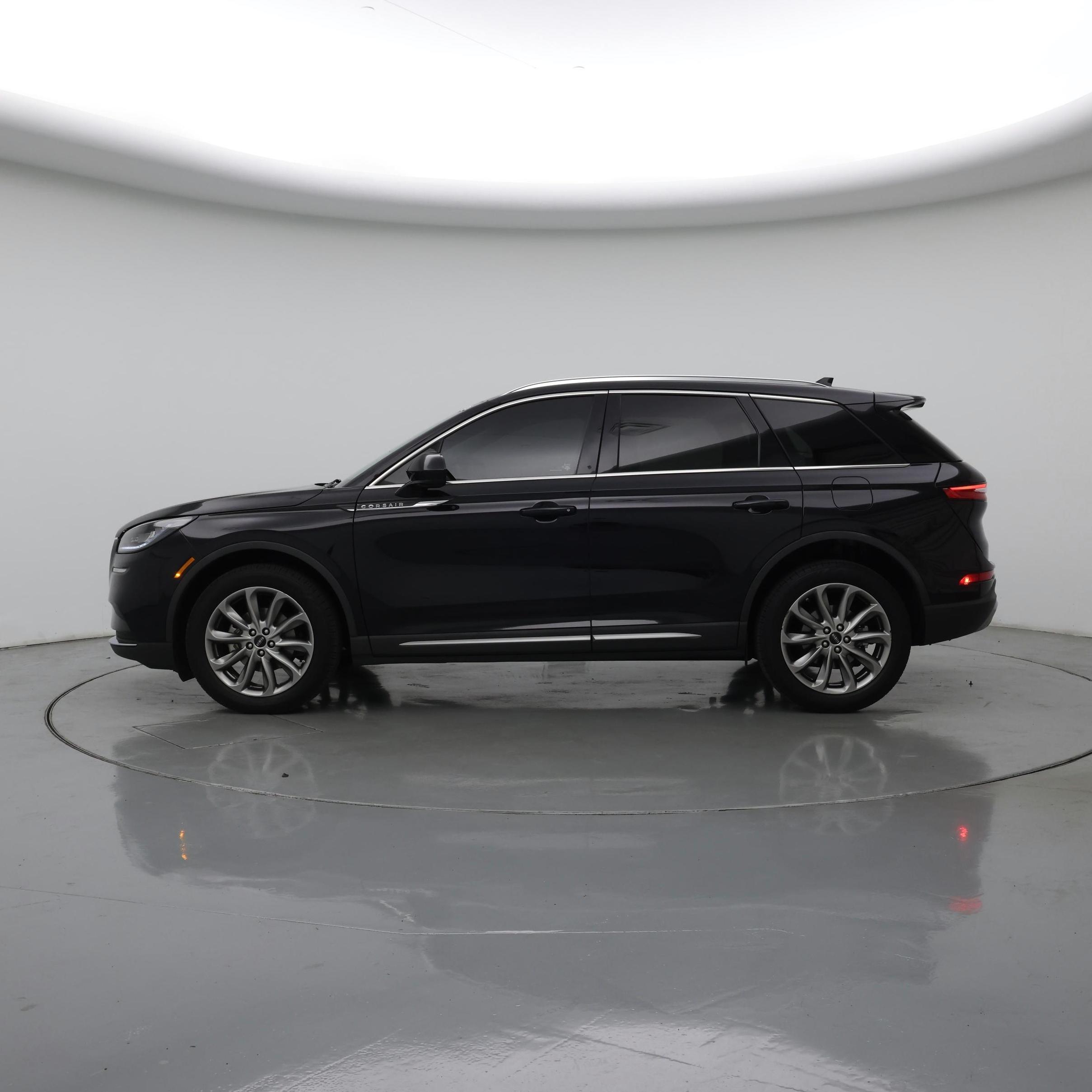 Thumbnail: 2020 Lincoln Corsair - 3