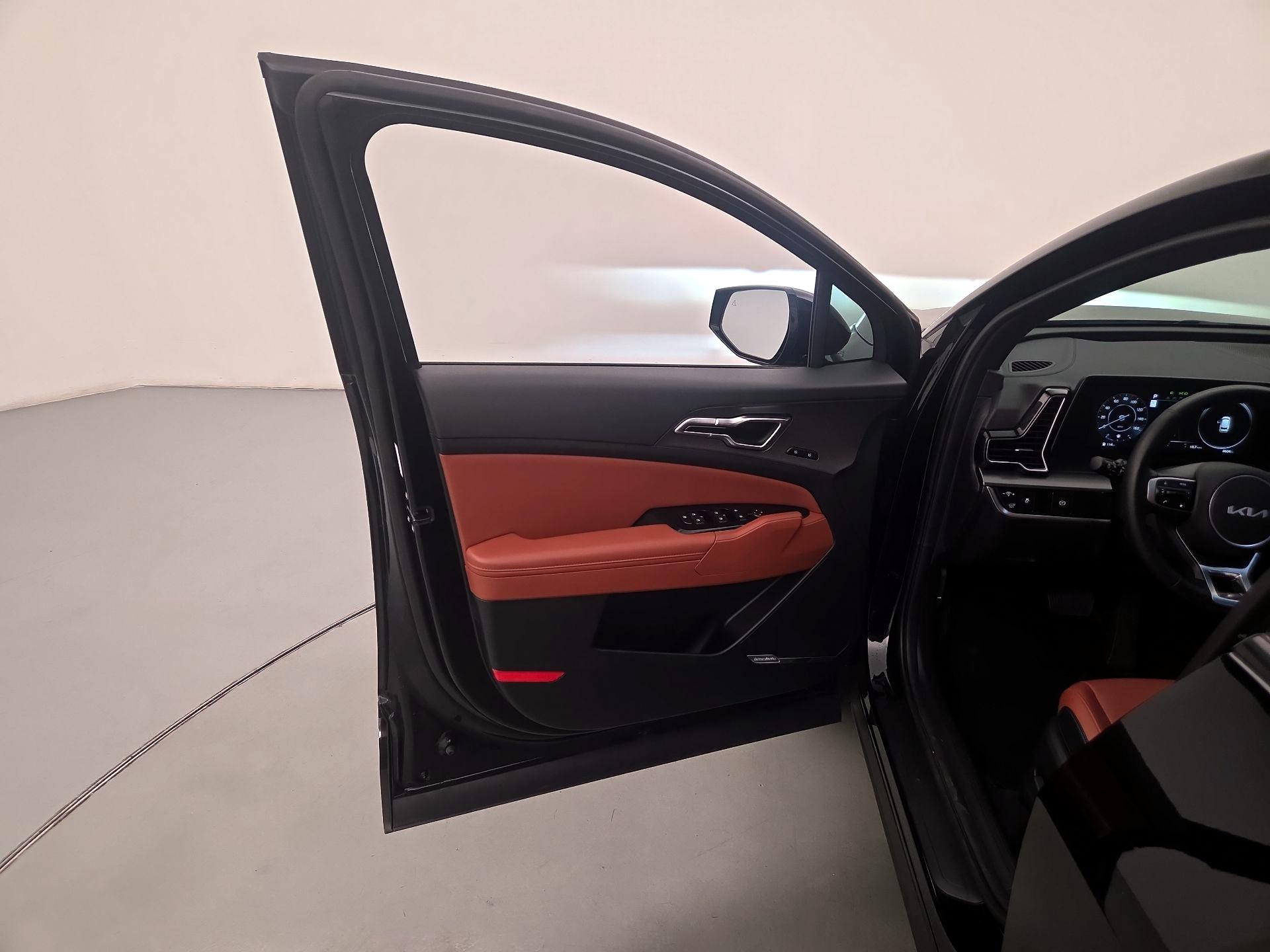Thumbnail: 2024 Kia Sportage - 12