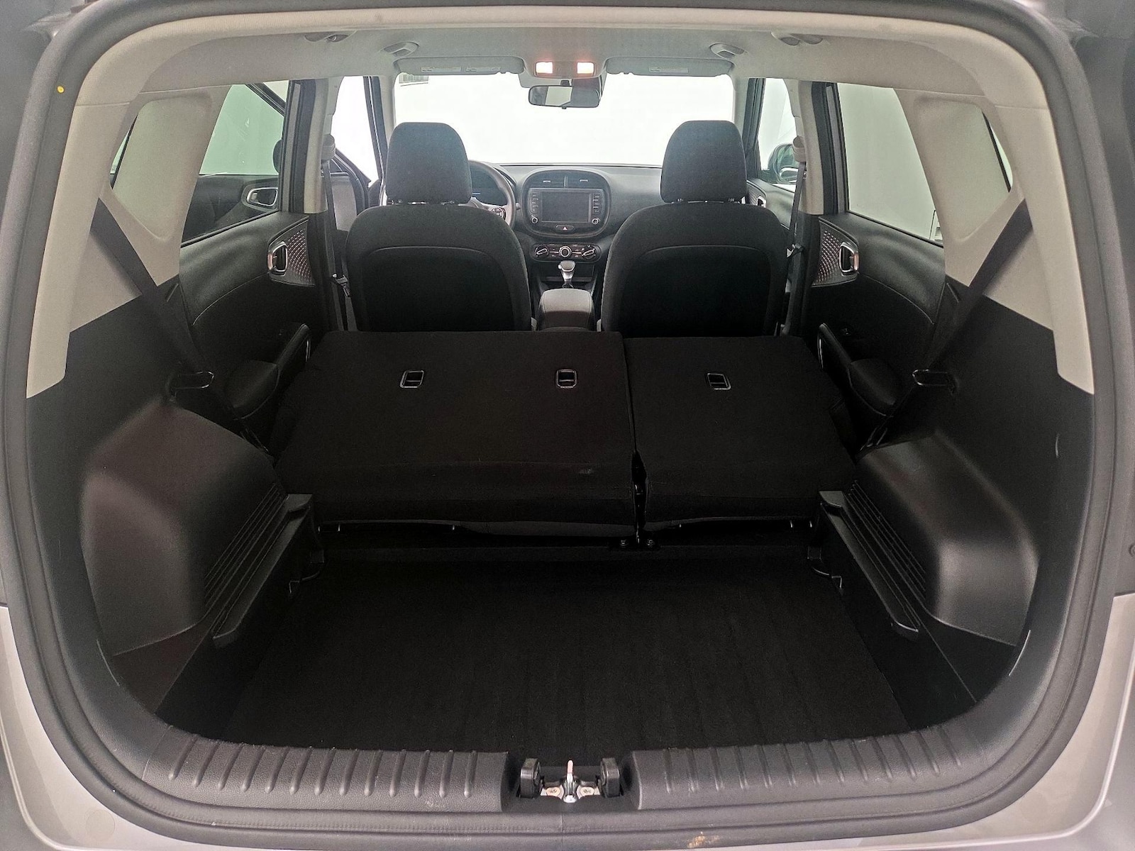 2025 Kia Soul LX - Photo 22