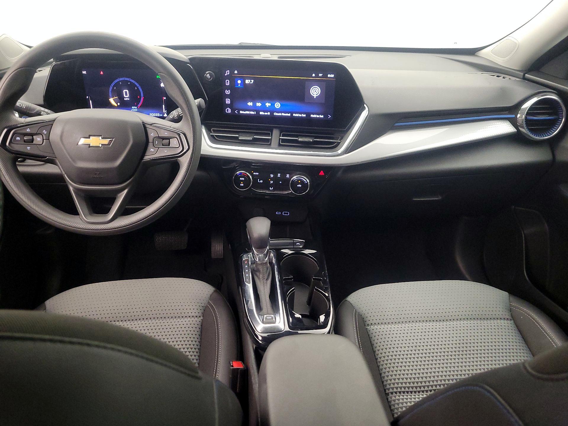 Thumbnail: 2025 Chevrolet Trax - 9