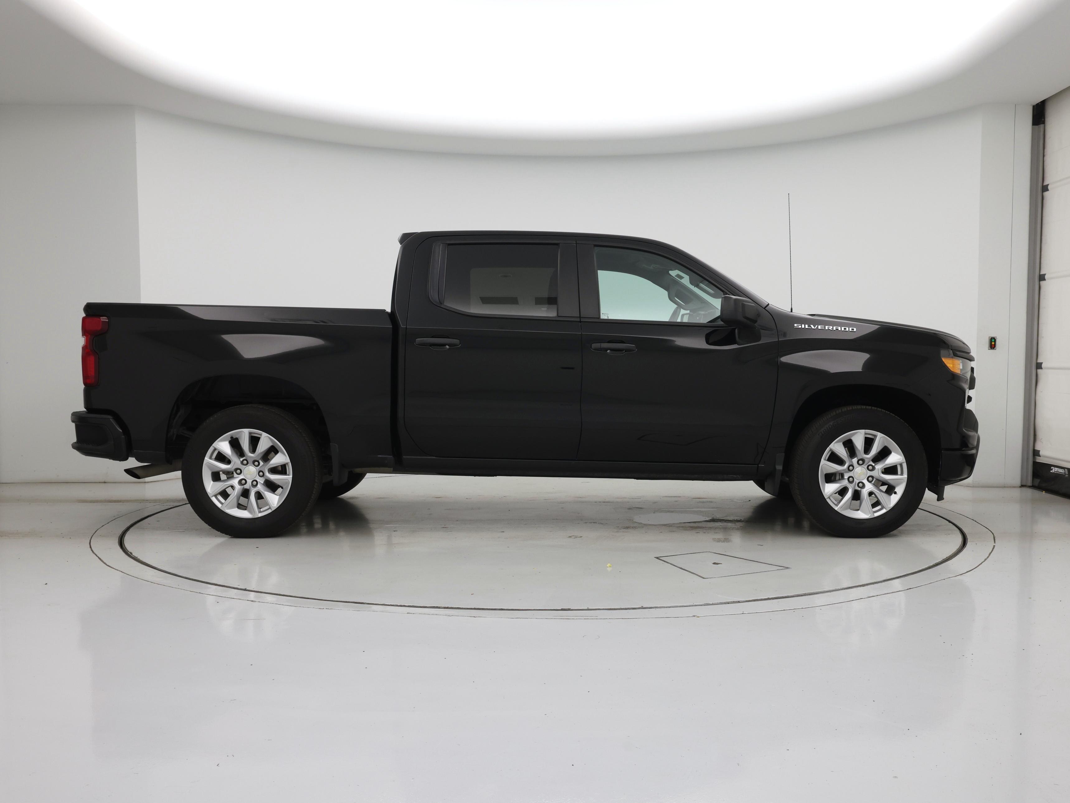 Thumbnail: 2023 Chevrolet Silverado 1500 - 7