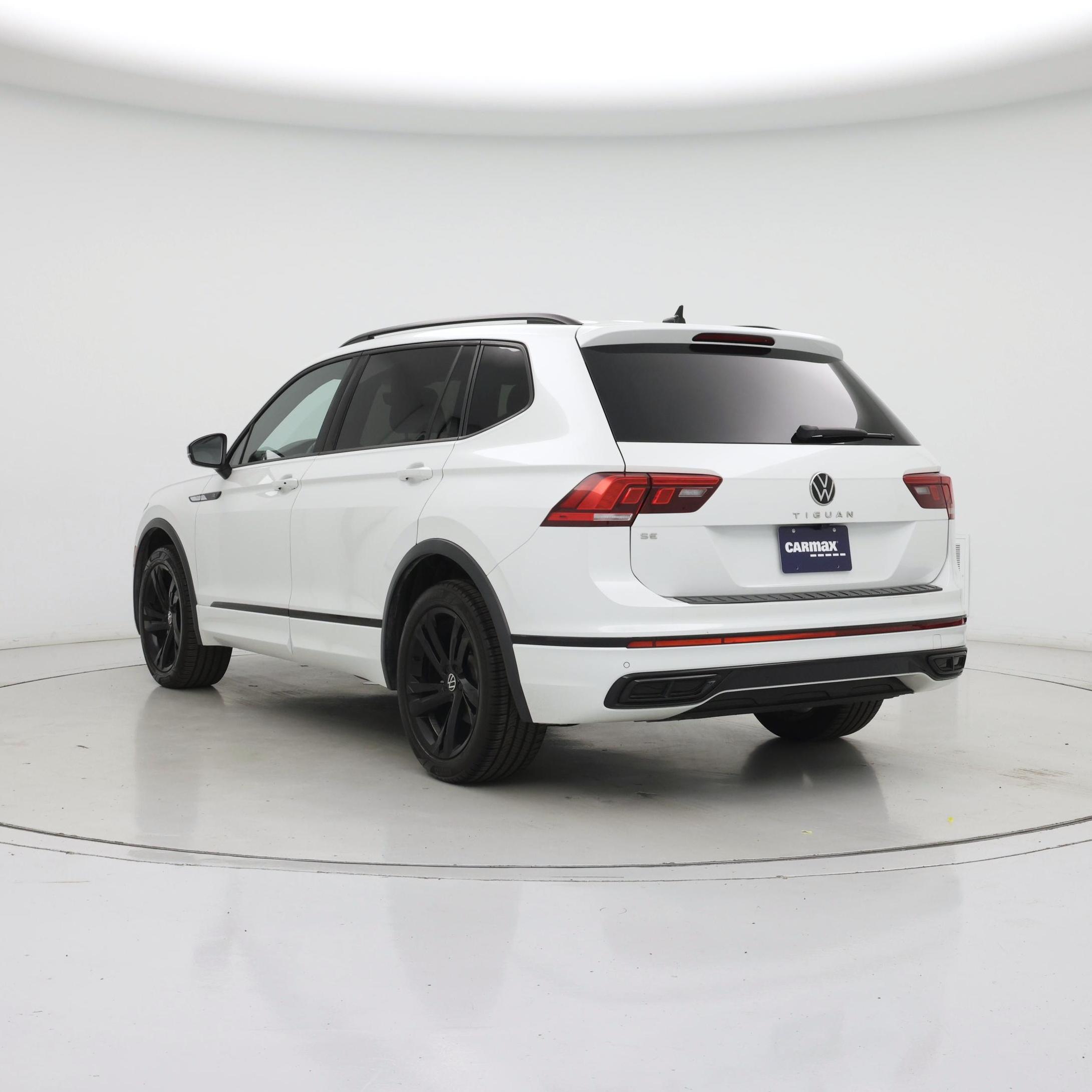 Thumbnail: 2023 Volkswagen Tiguan - 2