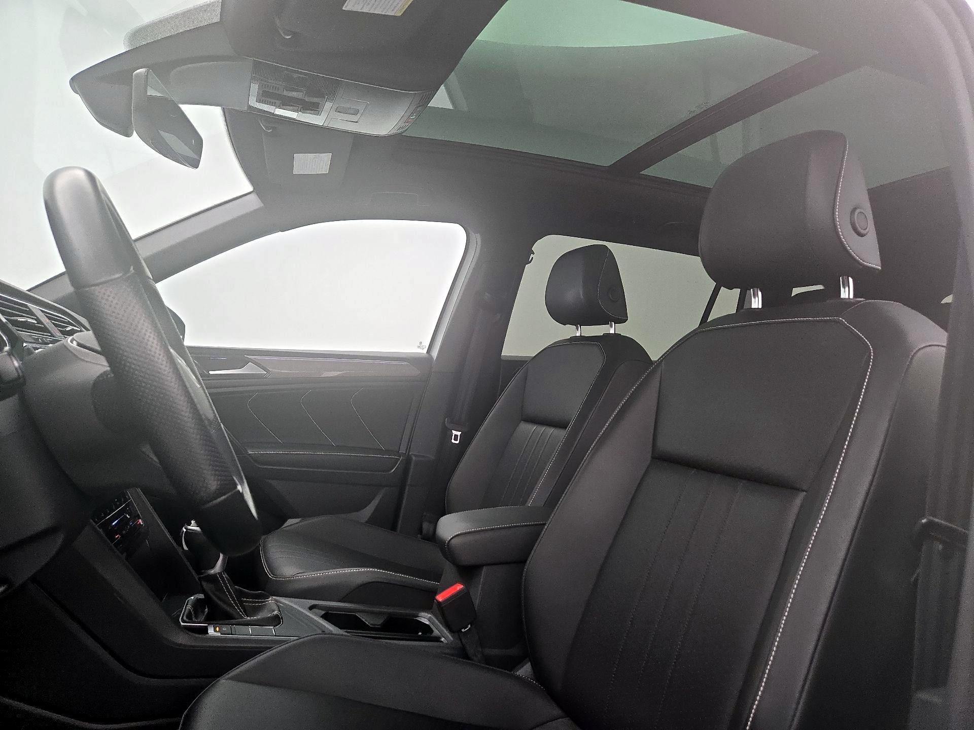 Thumbnail: 2023 Volkswagen Tiguan - 19