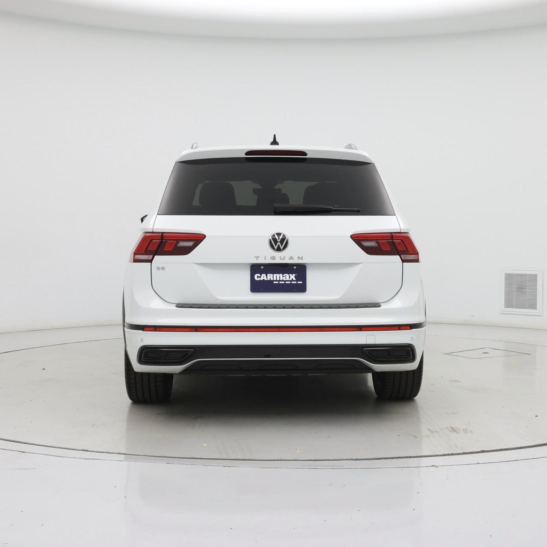 Thumbnail: 2023 Volkswagen Tiguan - 6