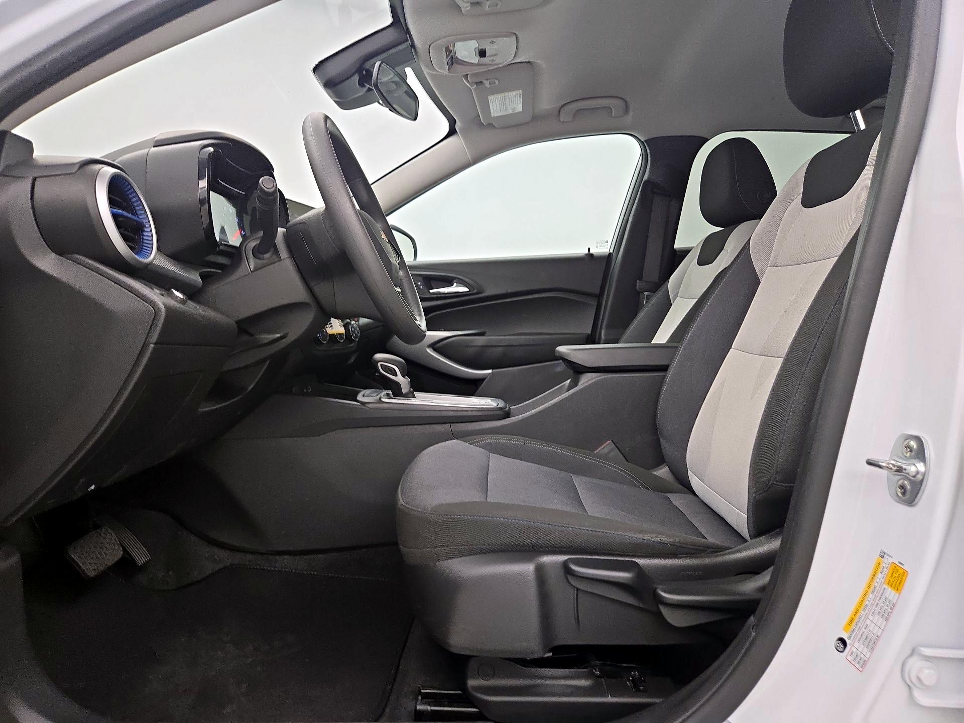Thumbnail: 2025 Chevrolet Trax - 11