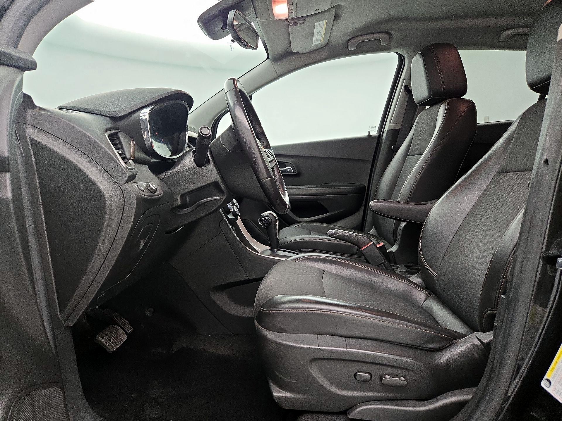 Thumbnail: 2022 Chevrolet Trax - 11