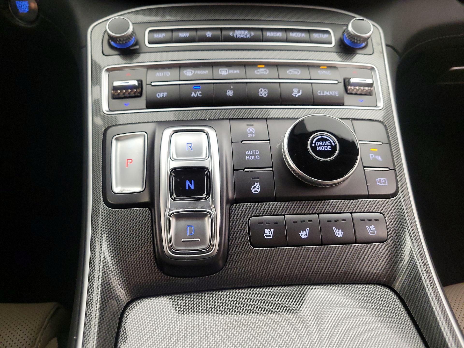 Thumbnail: 2023 Hyundai Santa Fe - 18