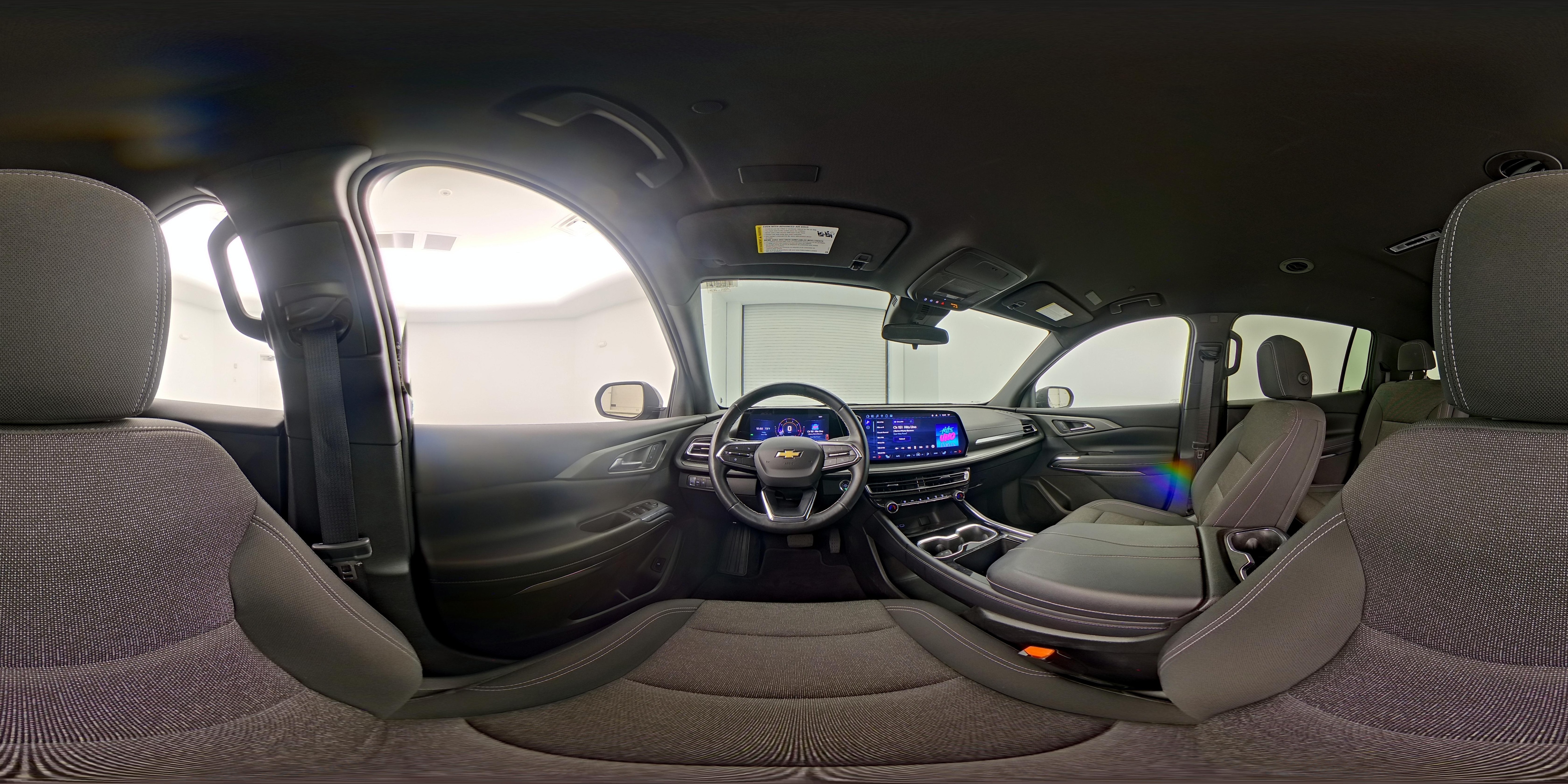 2025 Chevrolet Traverse LT - Photo 28