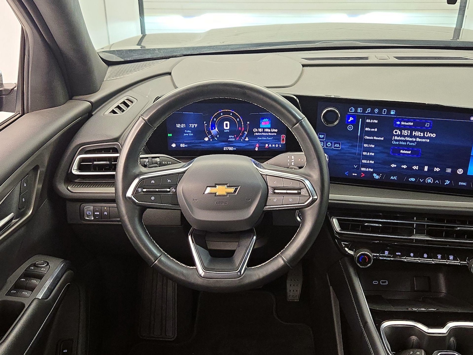 2025 Chevrolet Traverse LT - Photo 11