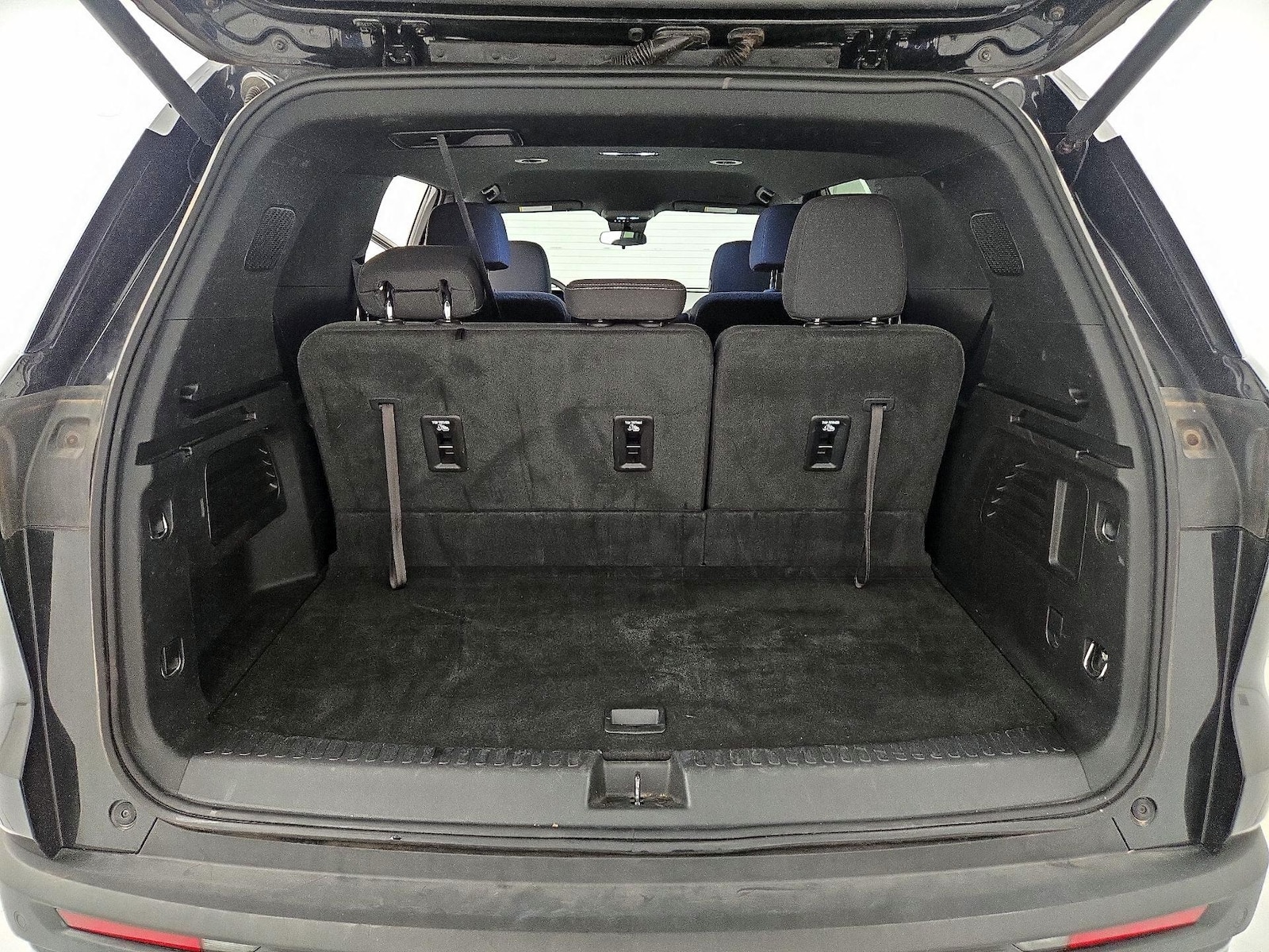 2025 Chevrolet Traverse LT - Photo 22