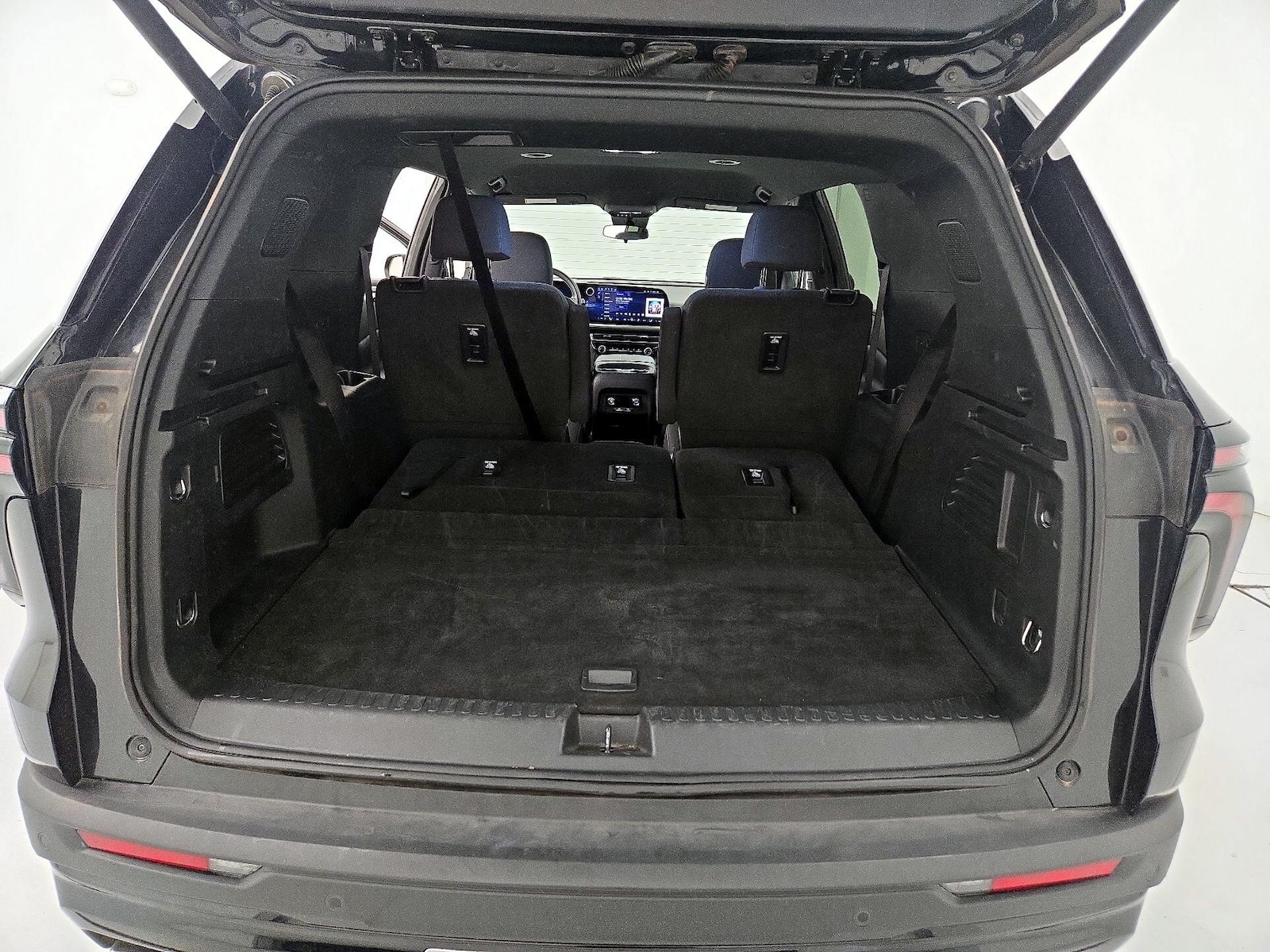 2025 Chevrolet Traverse LT - Photo 23