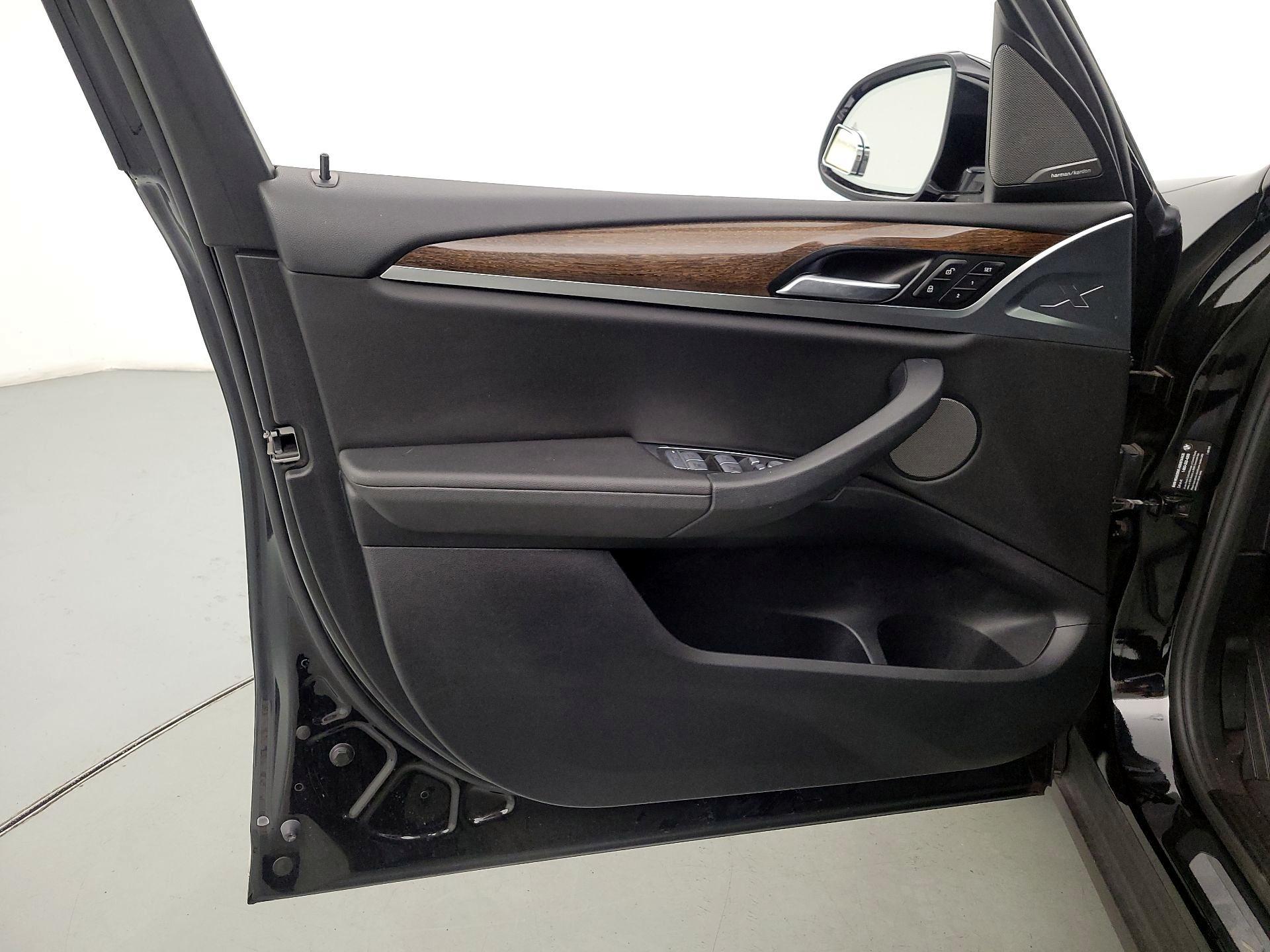 Thumbnail: 2021 BMW X3 - 12
