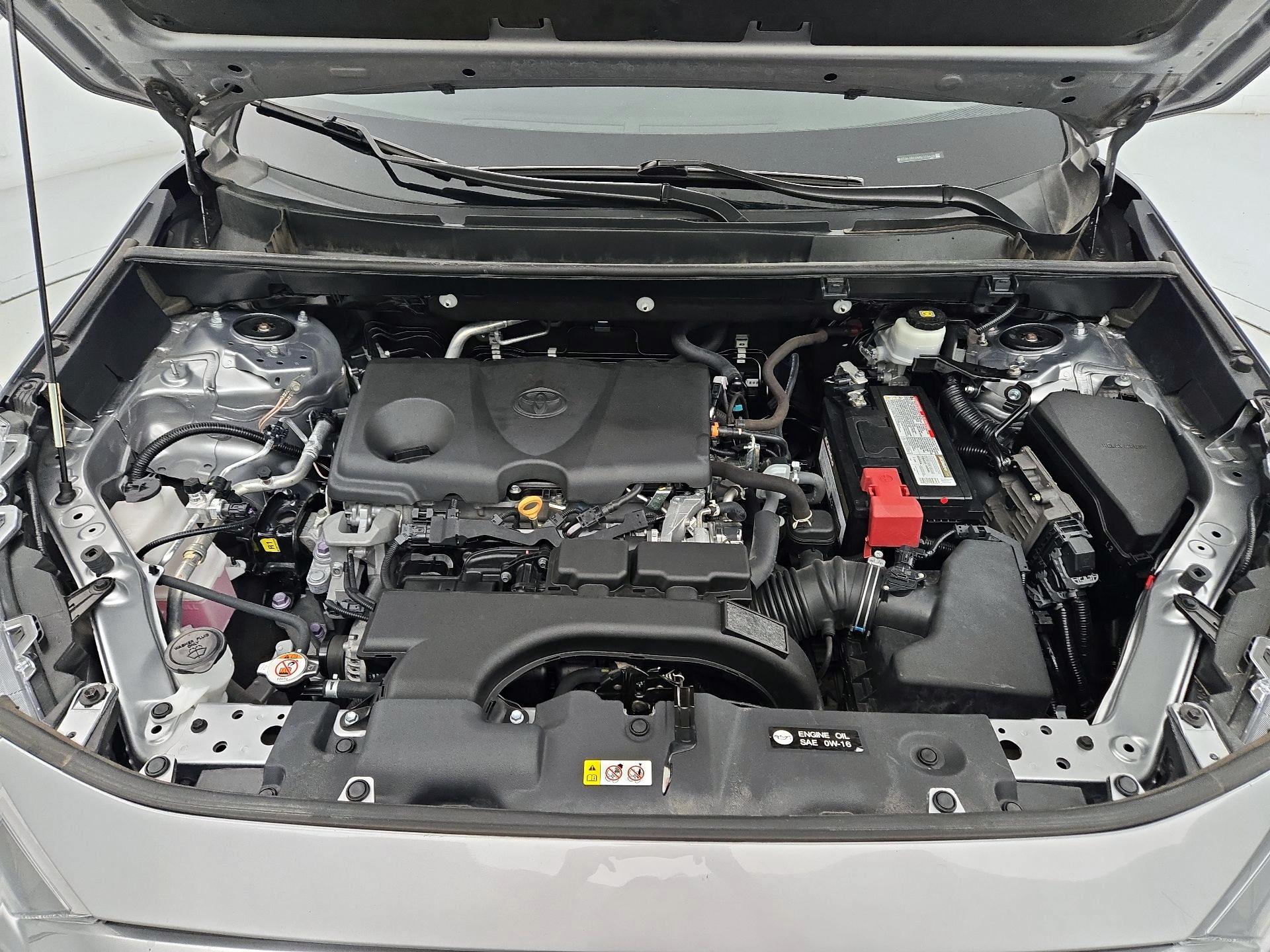 Thumbnail: 2021 Toyota RAV4 - 19