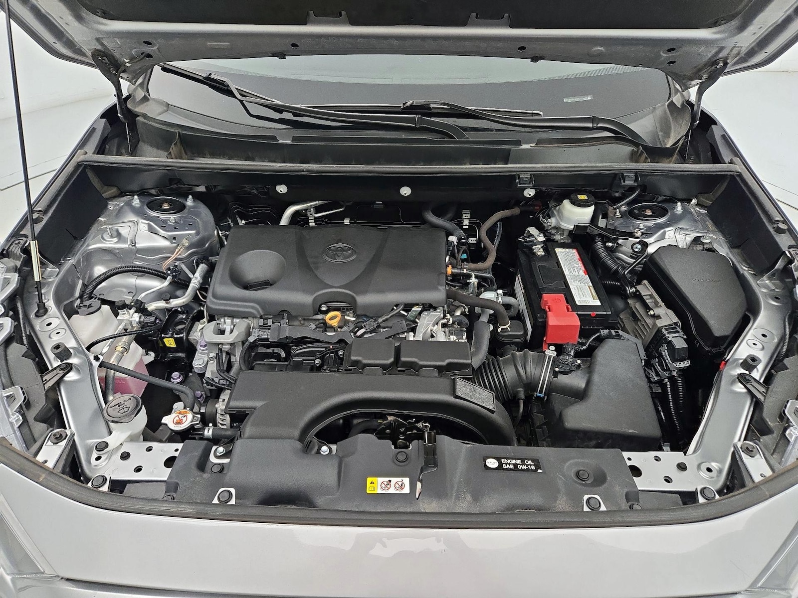 2021 Toyota RAV4 LE - Photo 20