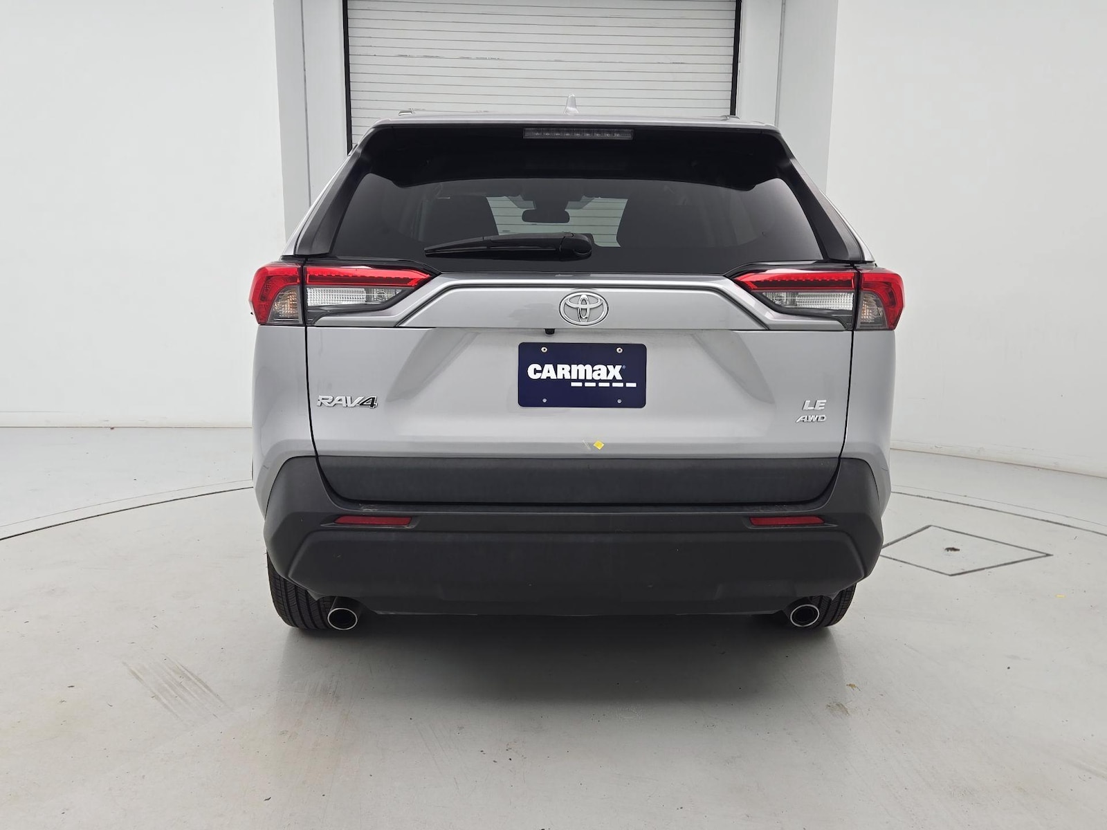 2021 Toyota RAV4 LE - Photo 6