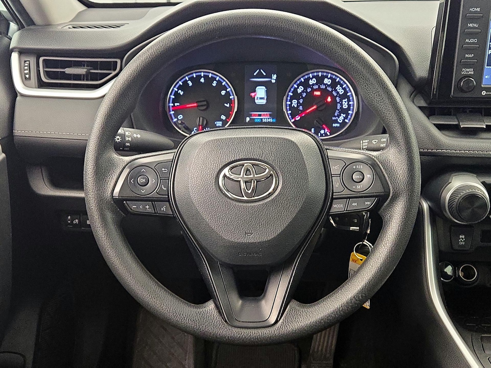 2021 Toyota RAV4 LE - Photo 9