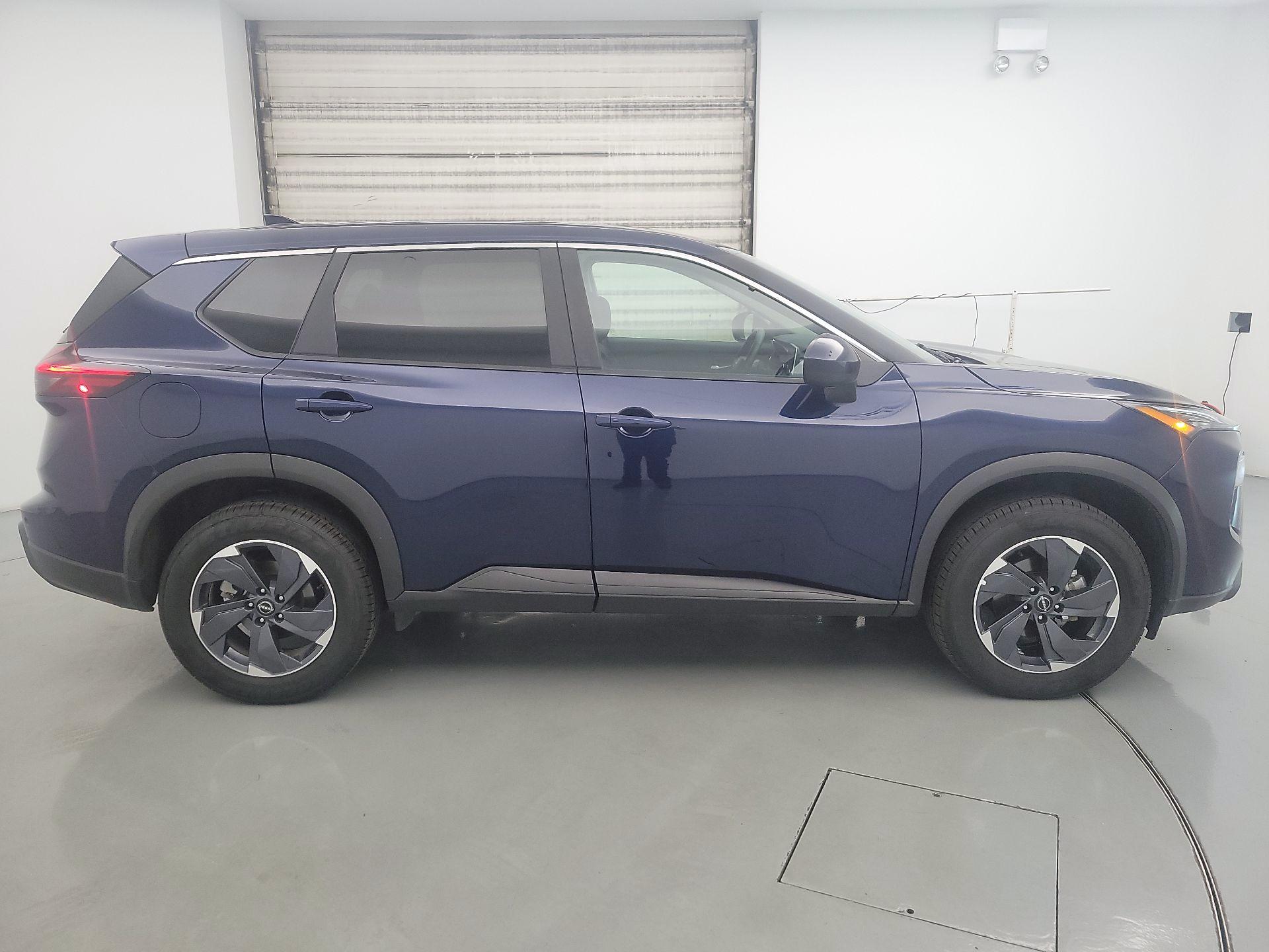 Thumbnail: 2025 Nissan Rogue - 4