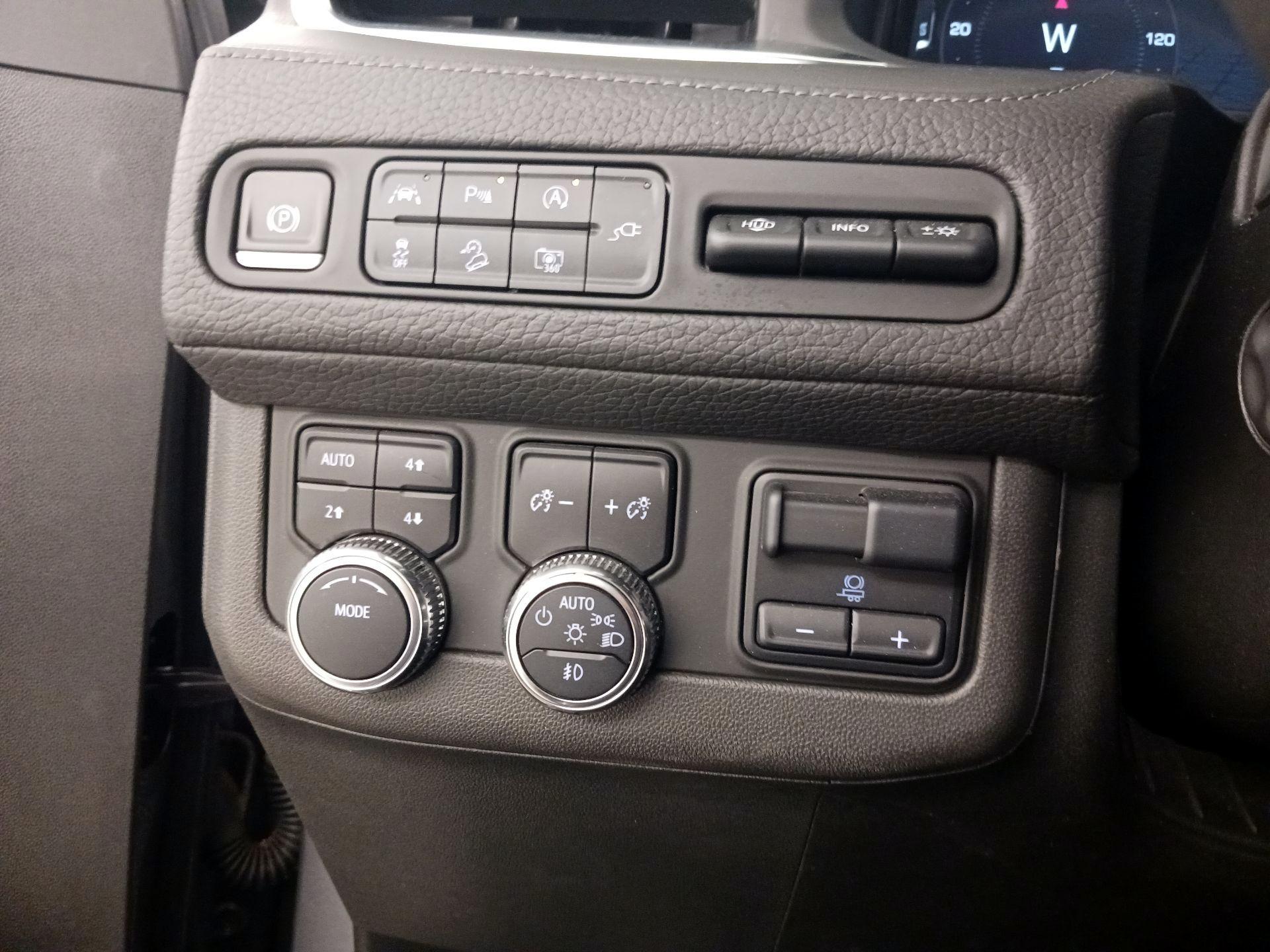 Thumbnail: 2022 GMC Yukon - 13