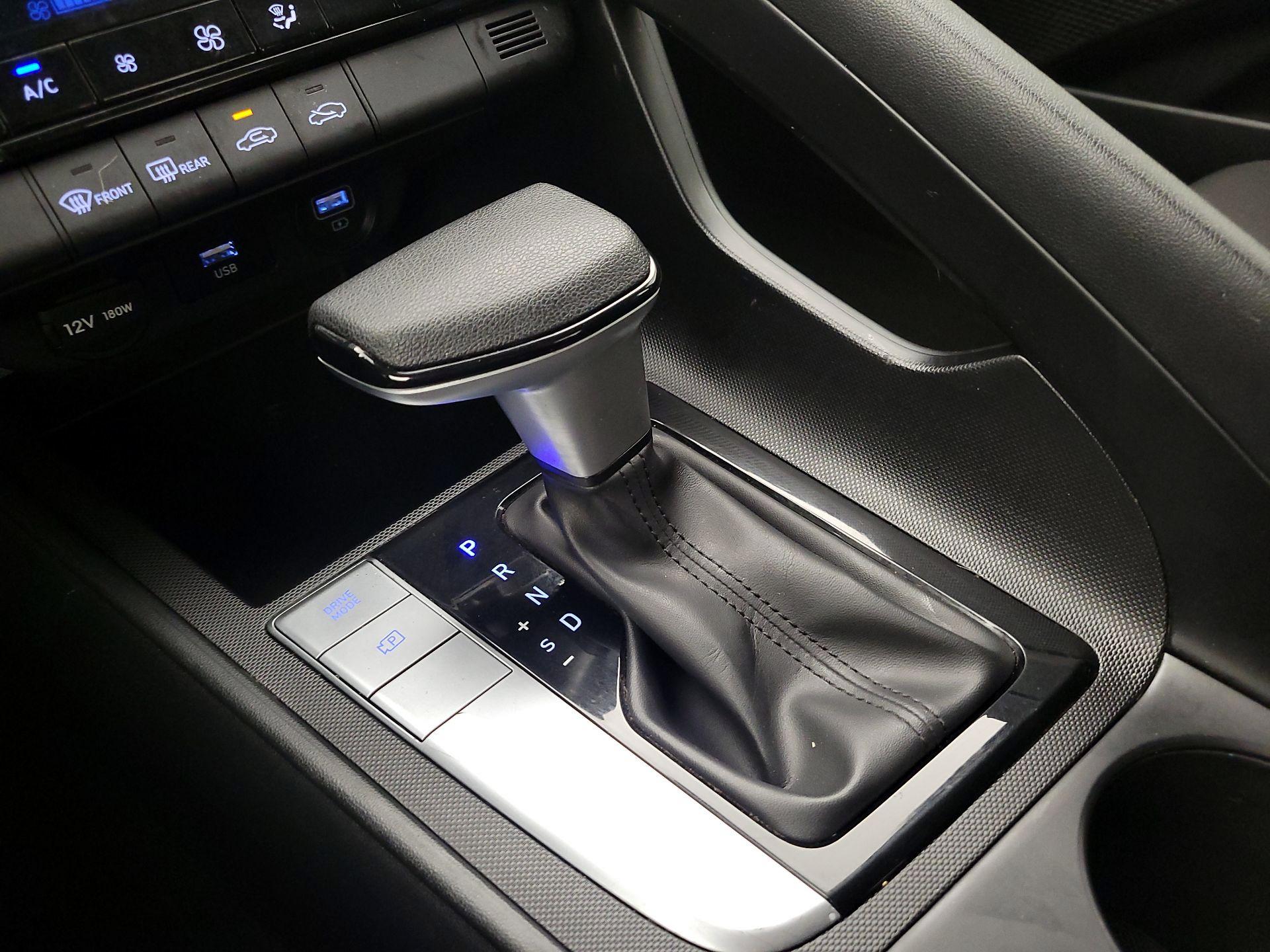 Thumbnail: 2023 Hyundai Elantra - 17