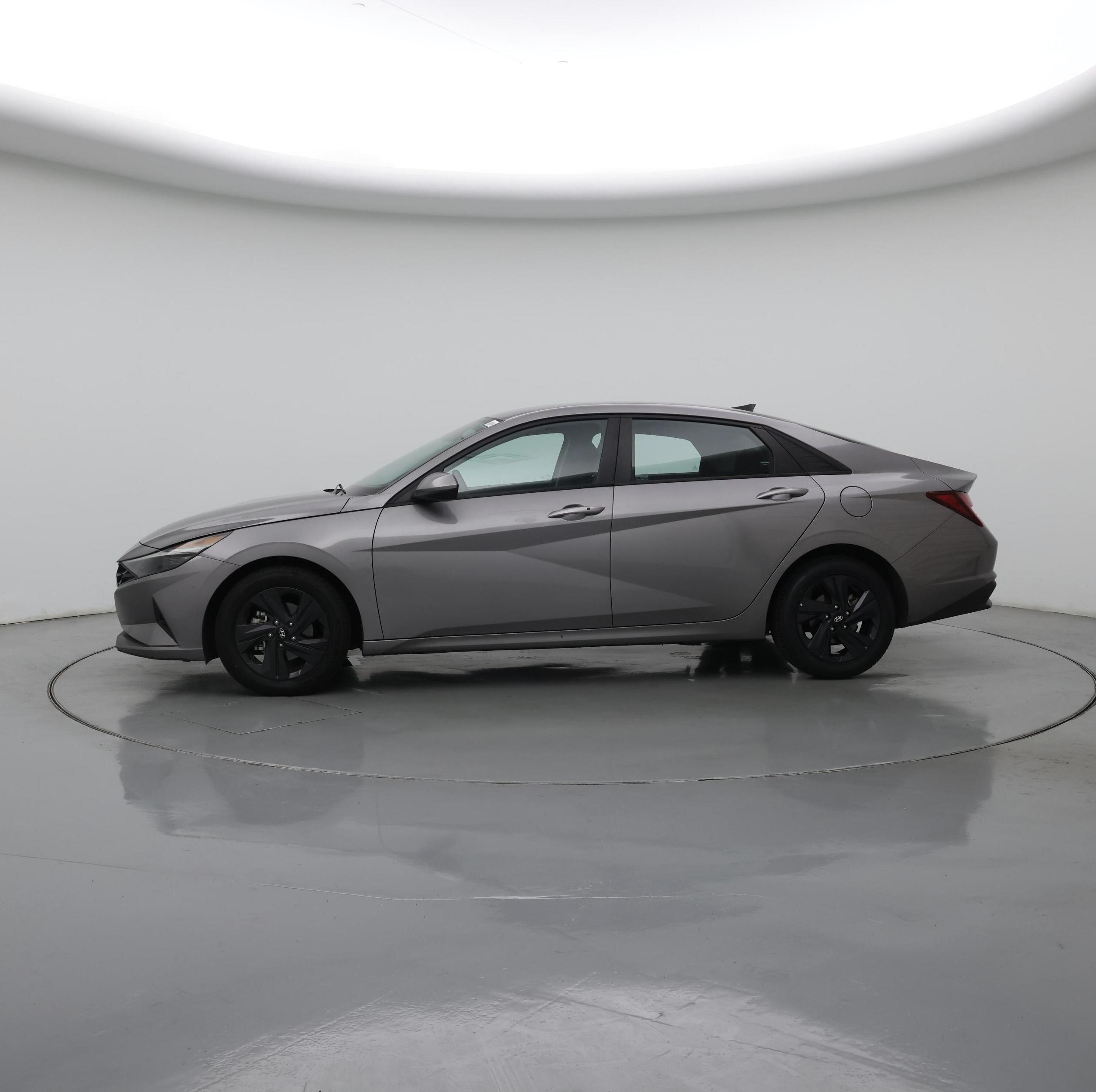 Thumbnail: 2023 Hyundai Elantra - 3