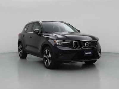 2025 Volvo XC40 B5 Plus Bright Theme