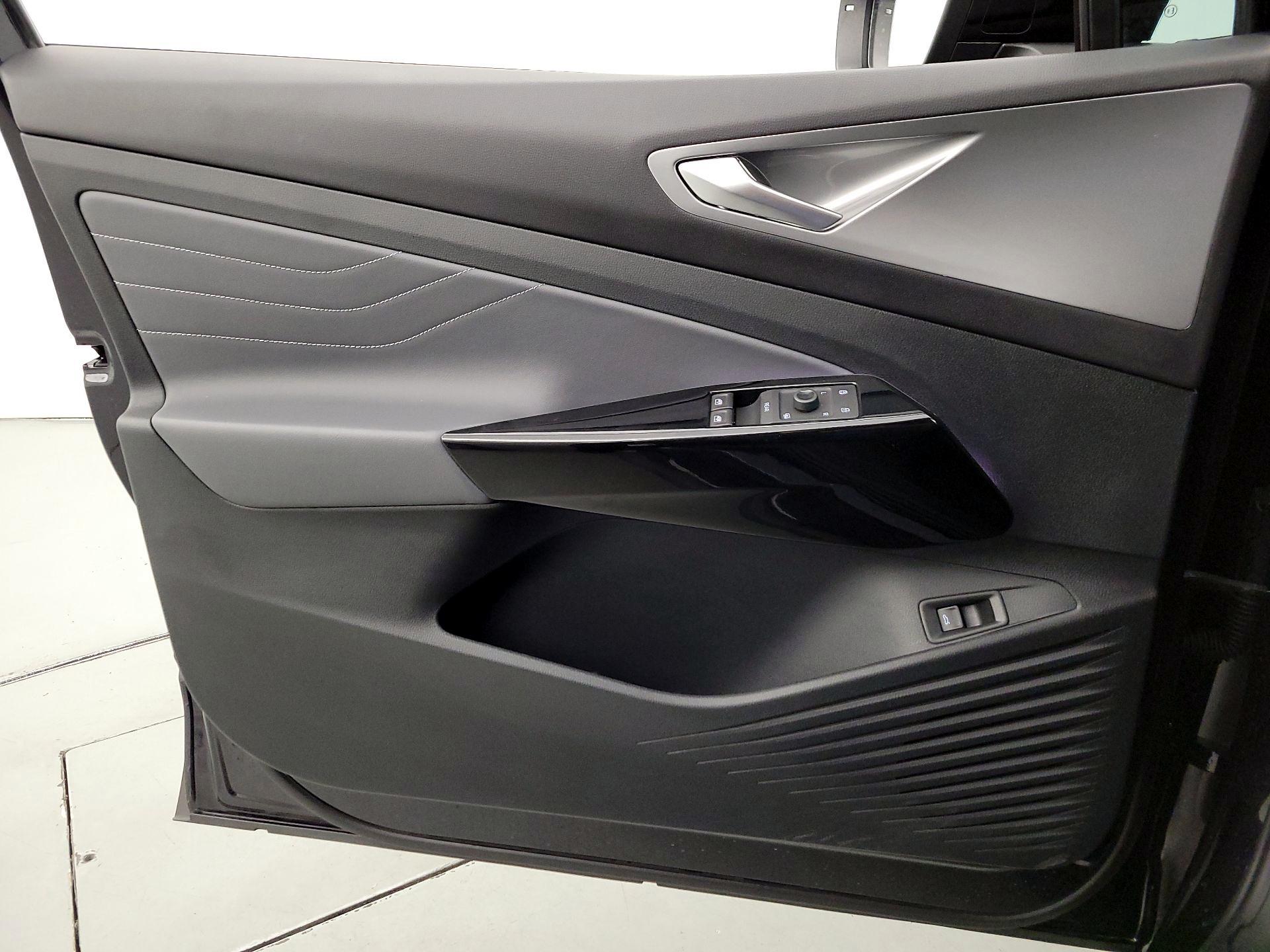 Thumbnail: 2023 Volkswagen ID.4 - 12