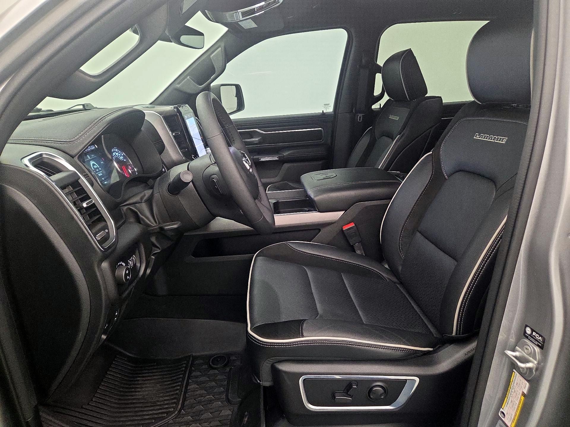 Thumbnail: 2025 RAM 1500 - 11