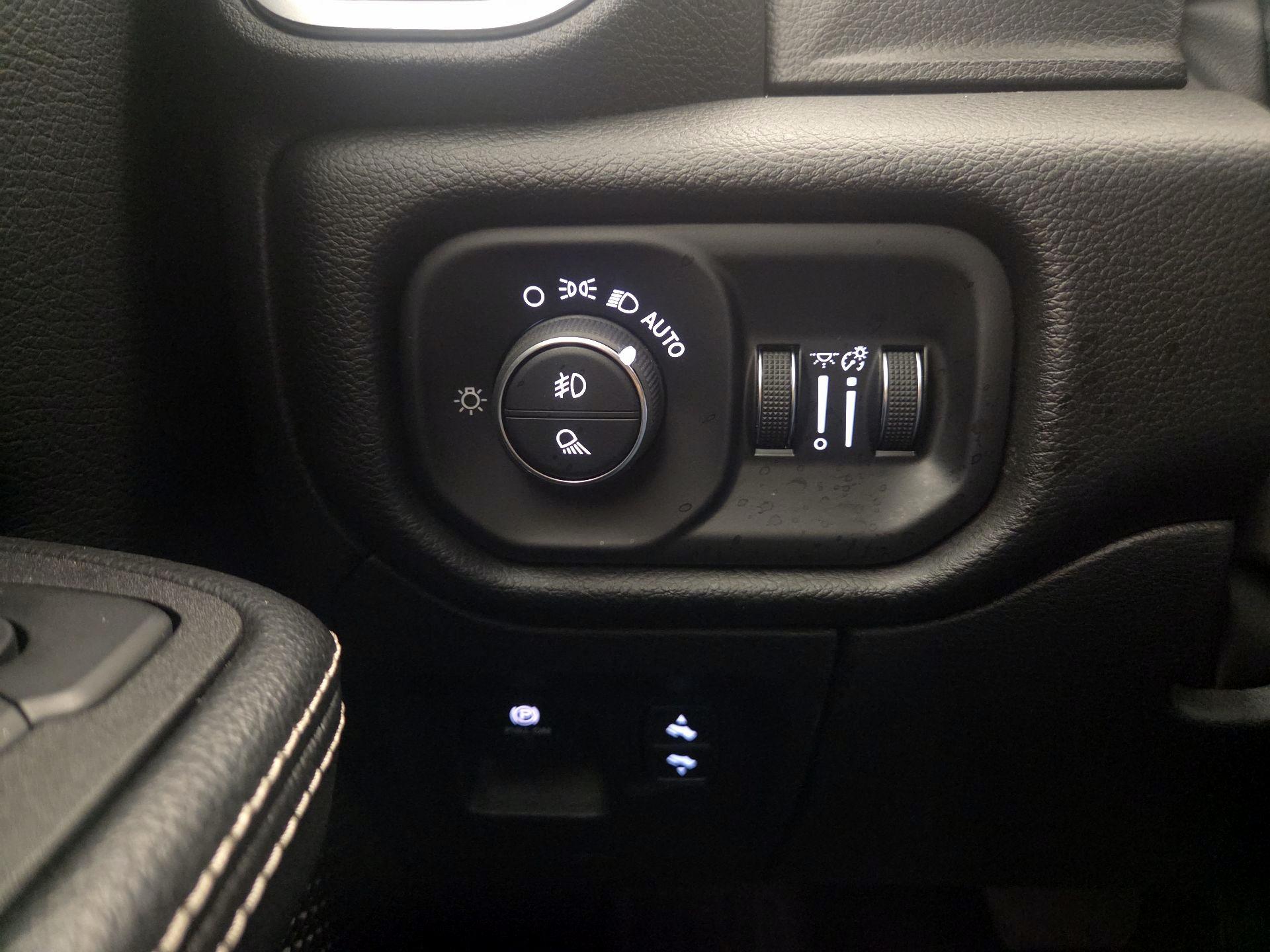 Thumbnail: 2025 RAM 1500 - 13