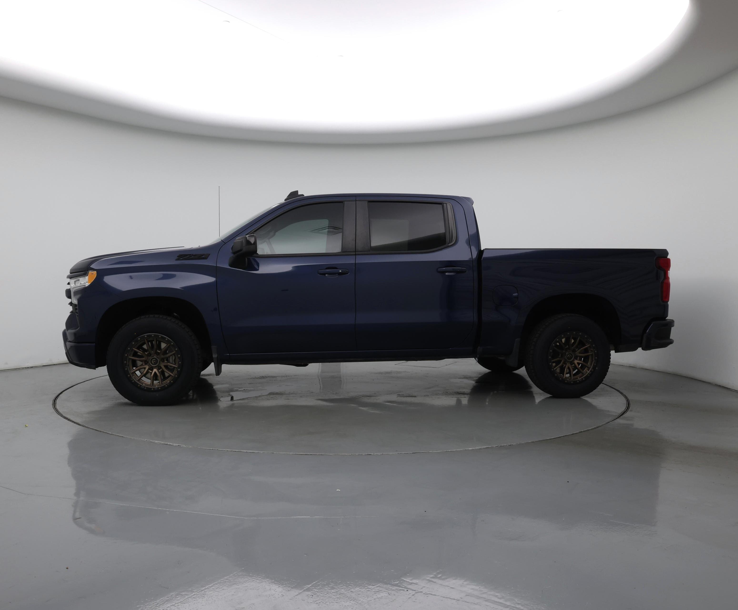 Thumbnail: 2023 Chevrolet Silverado 1500 - 3