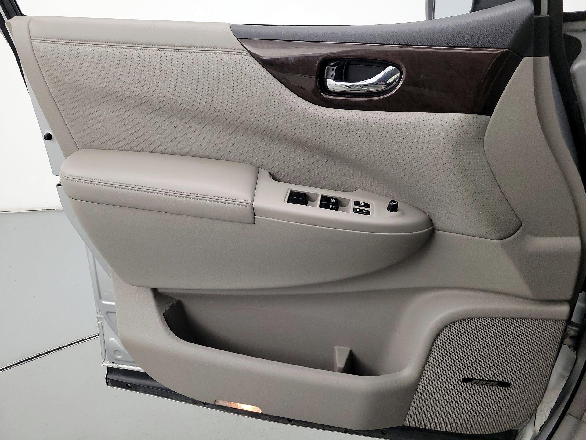 Thumbnail: 2016 Nissan Quest - 12