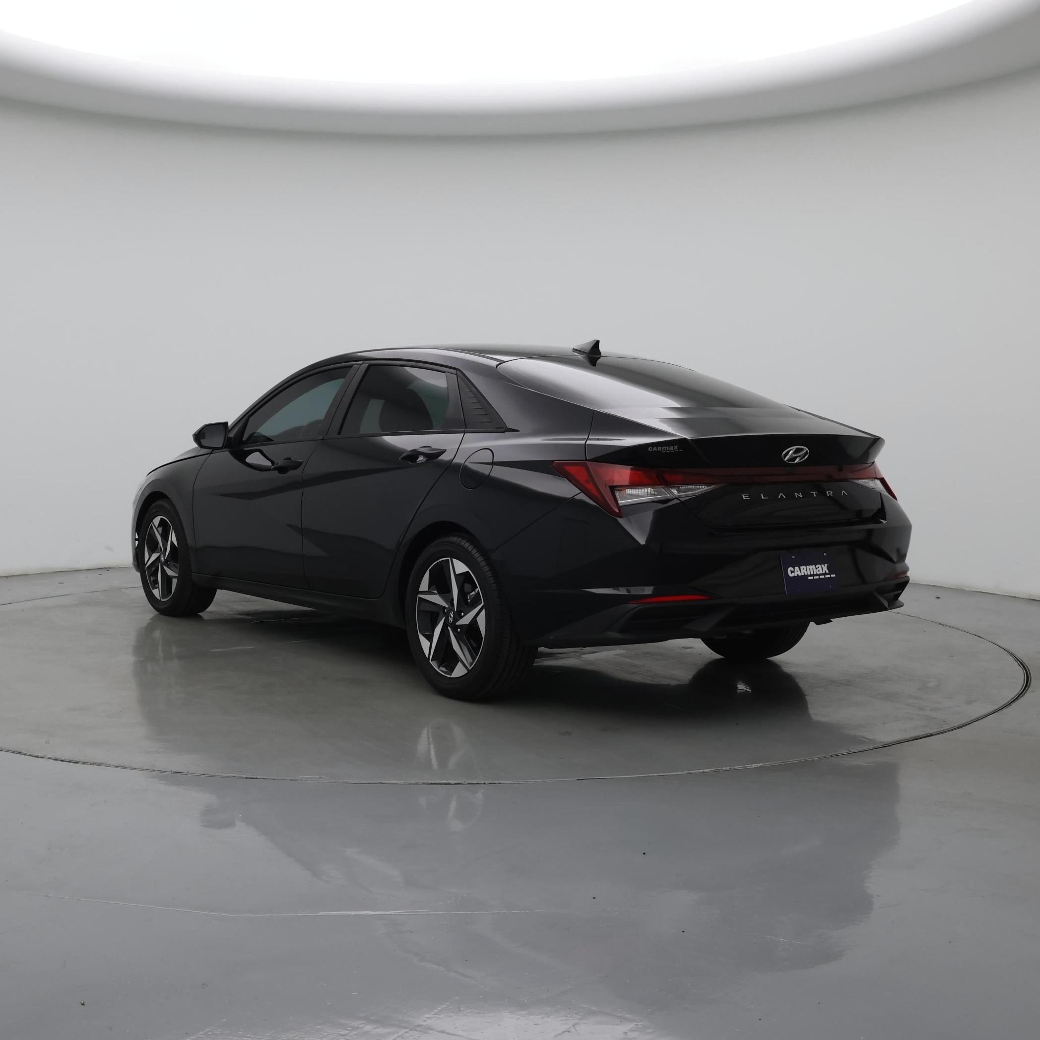 Thumbnail: 2023 Hyundai Elantra - 2