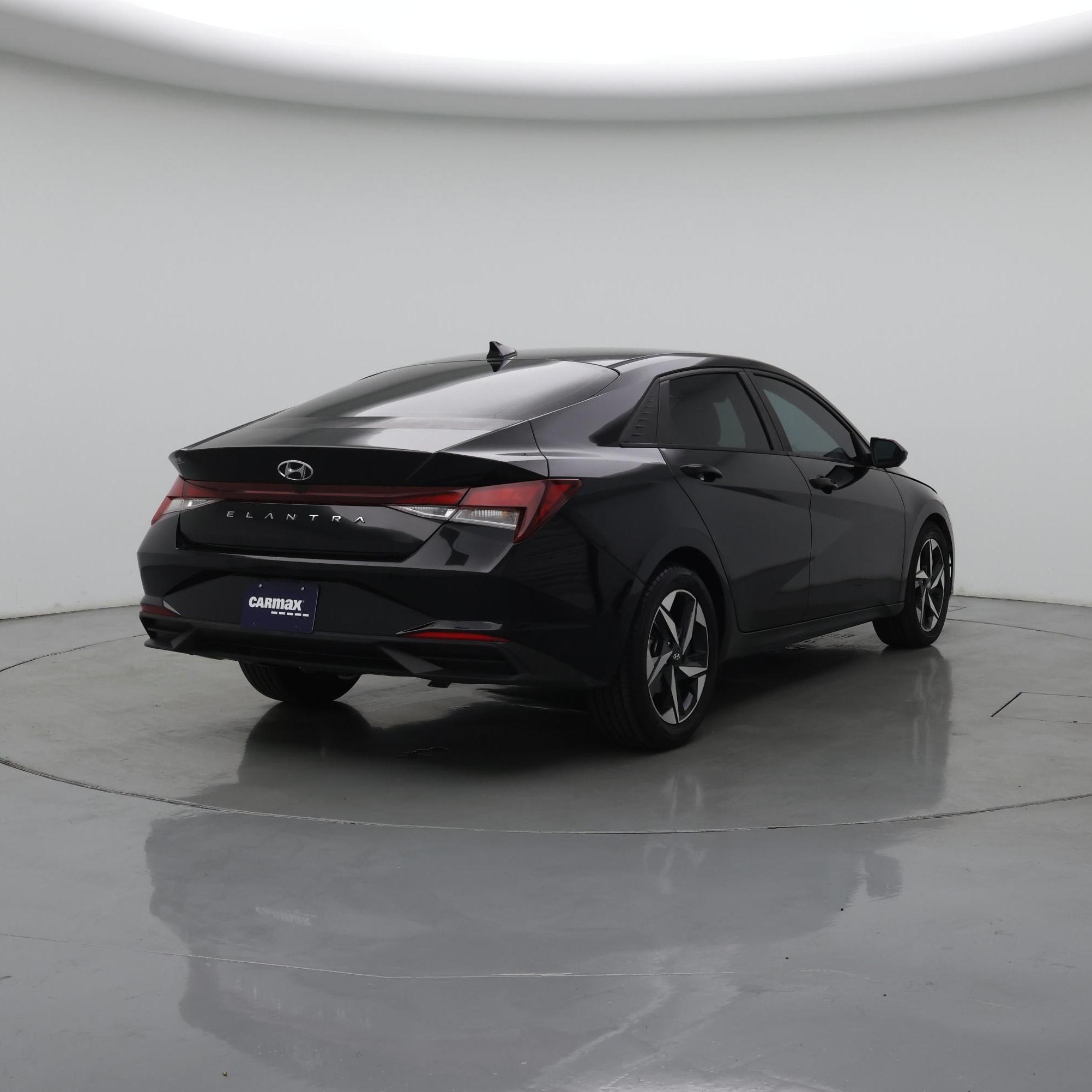 Thumbnail: 2023 Hyundai Elantra - 8