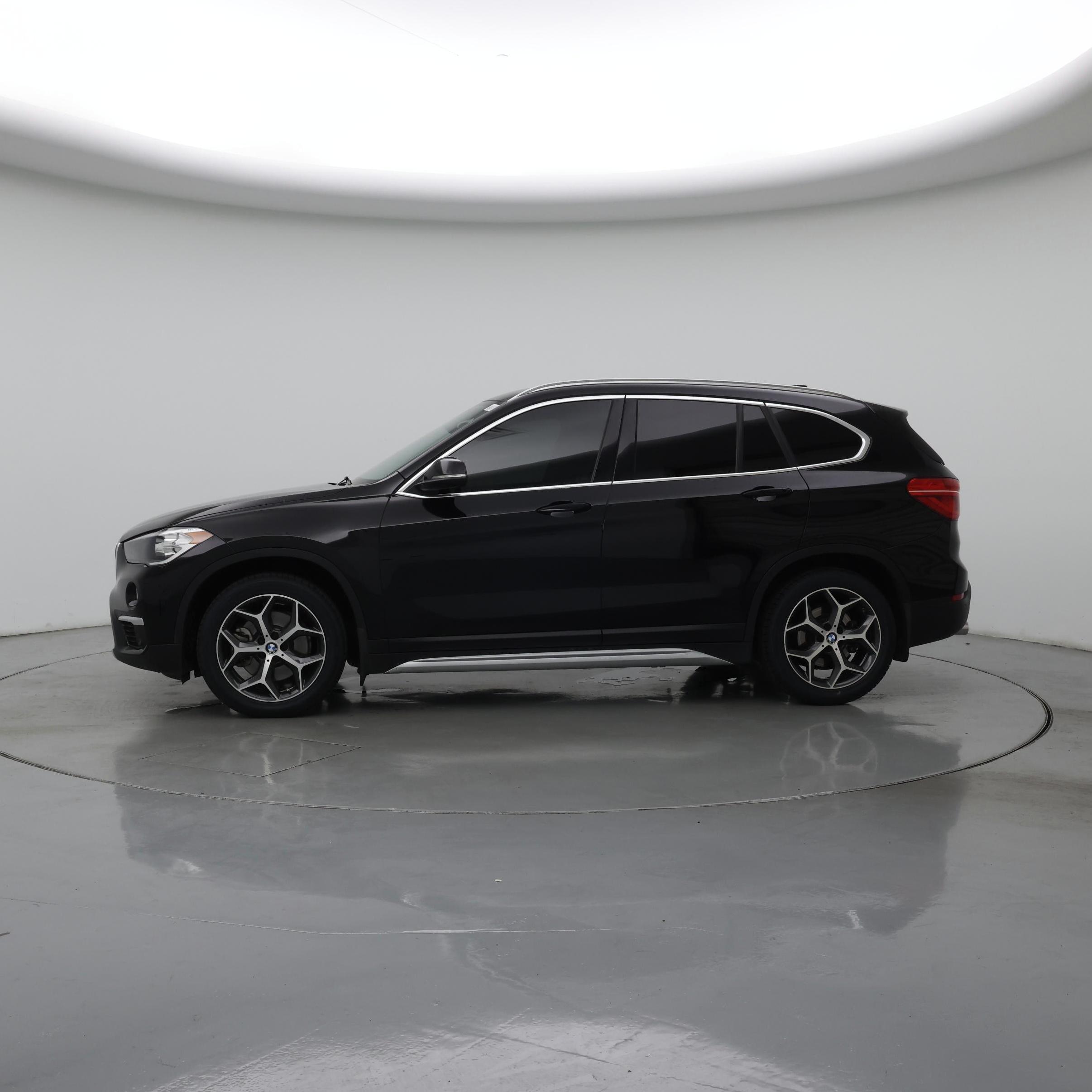 Thumbnail: 2019 BMW X1 - 3