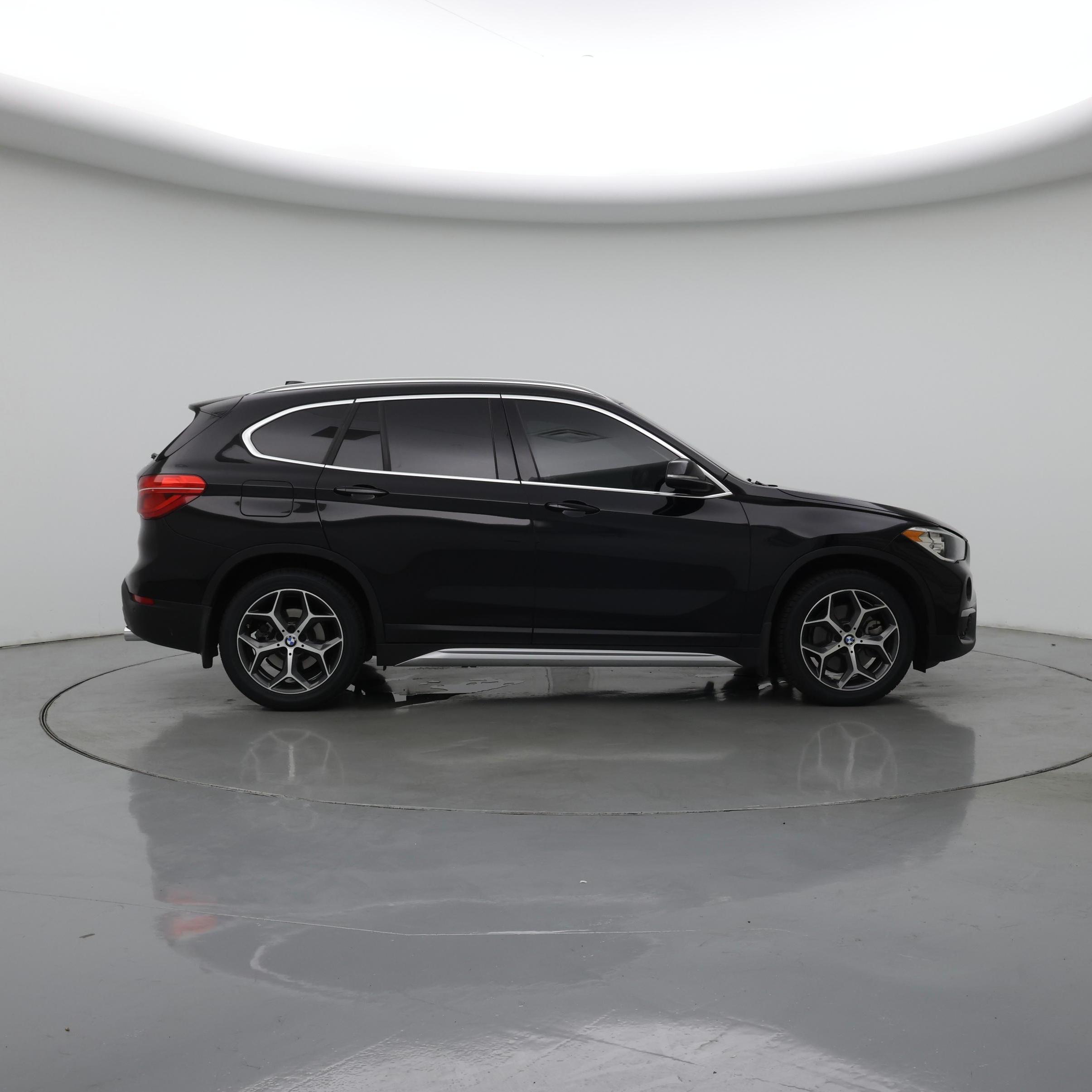 Thumbnail: 2019 BMW X1 - 7