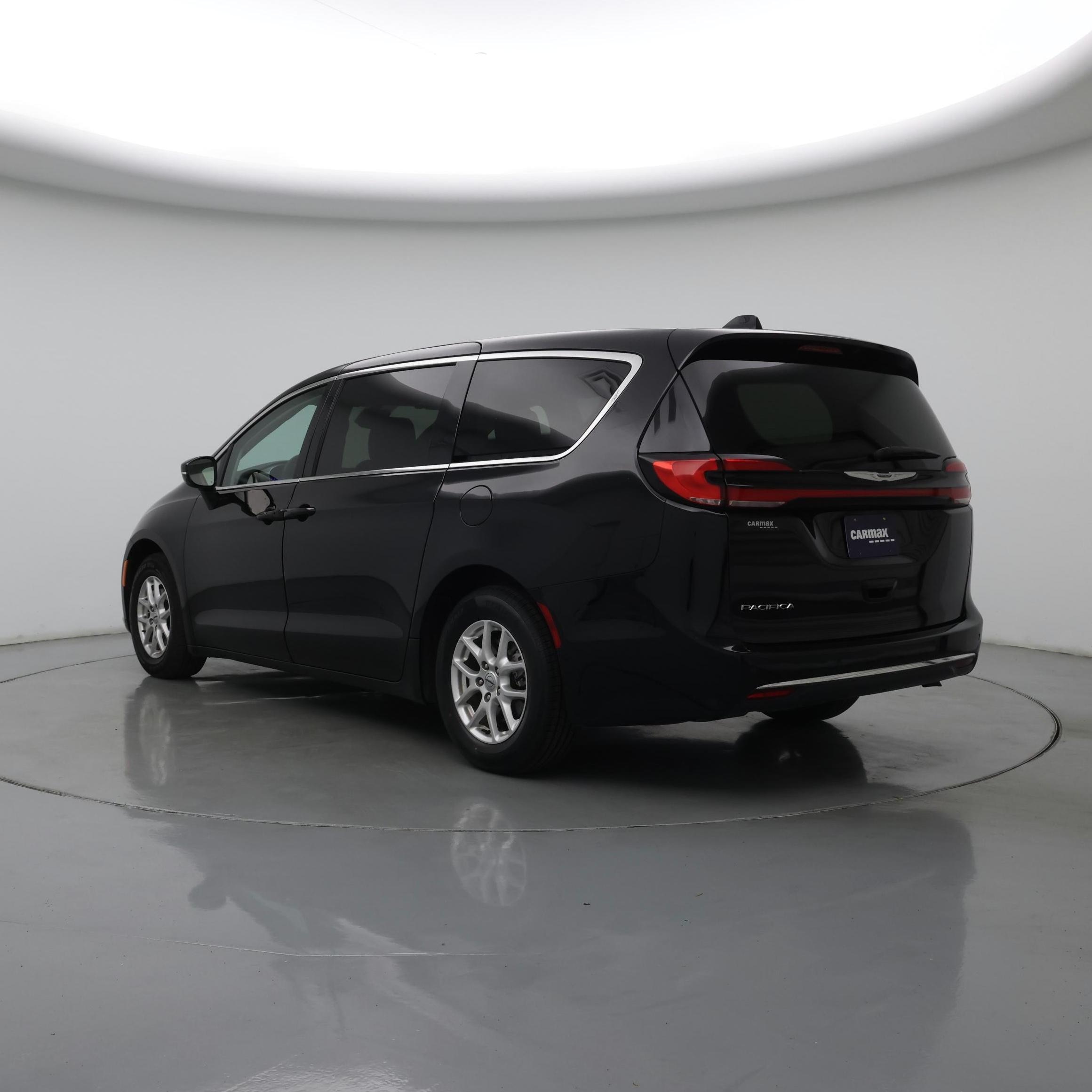Thumbnail: 2024 Chrysler Pacifica - 2