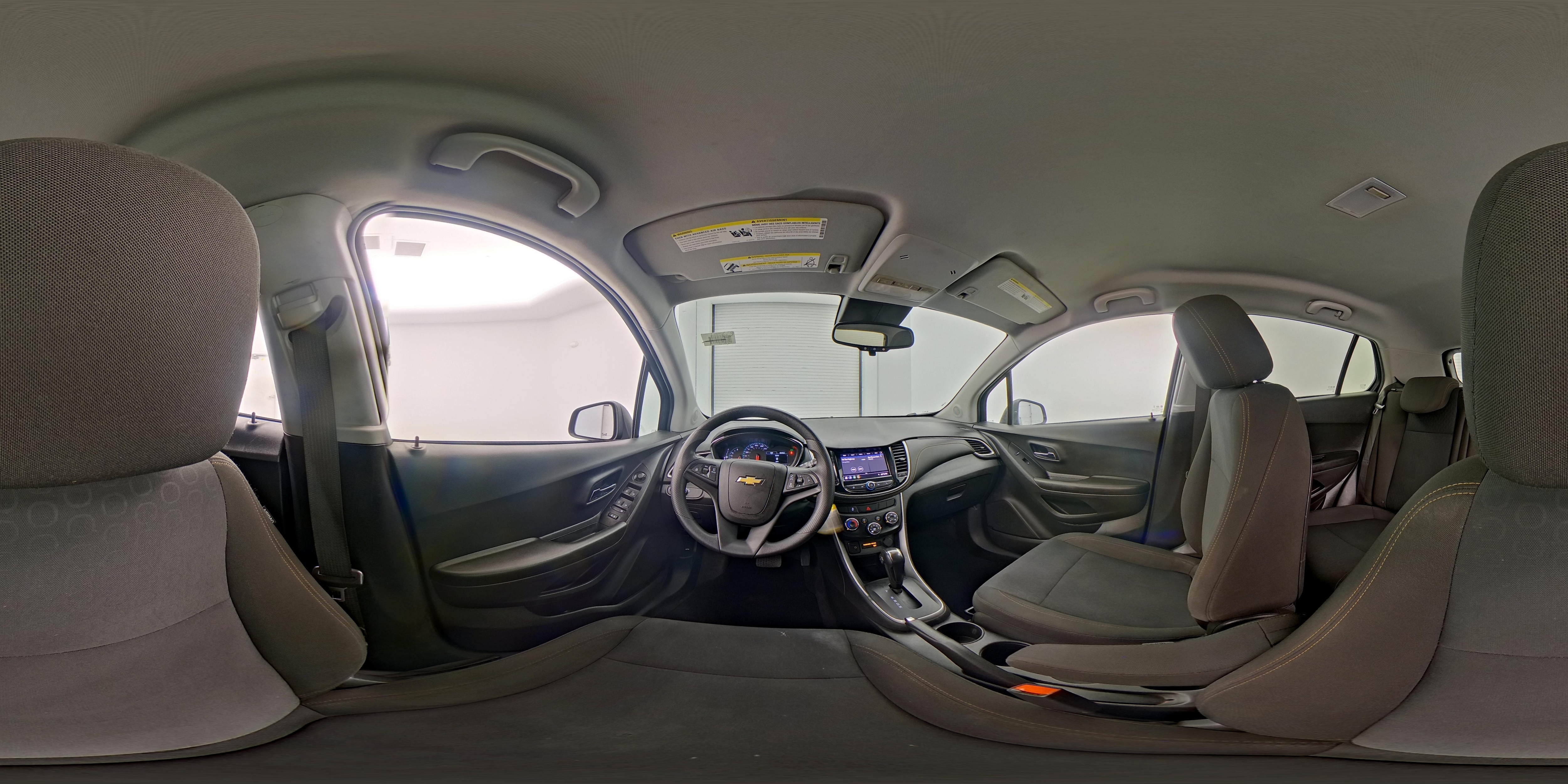 2021 Chevrolet Trax LS - Photo 26