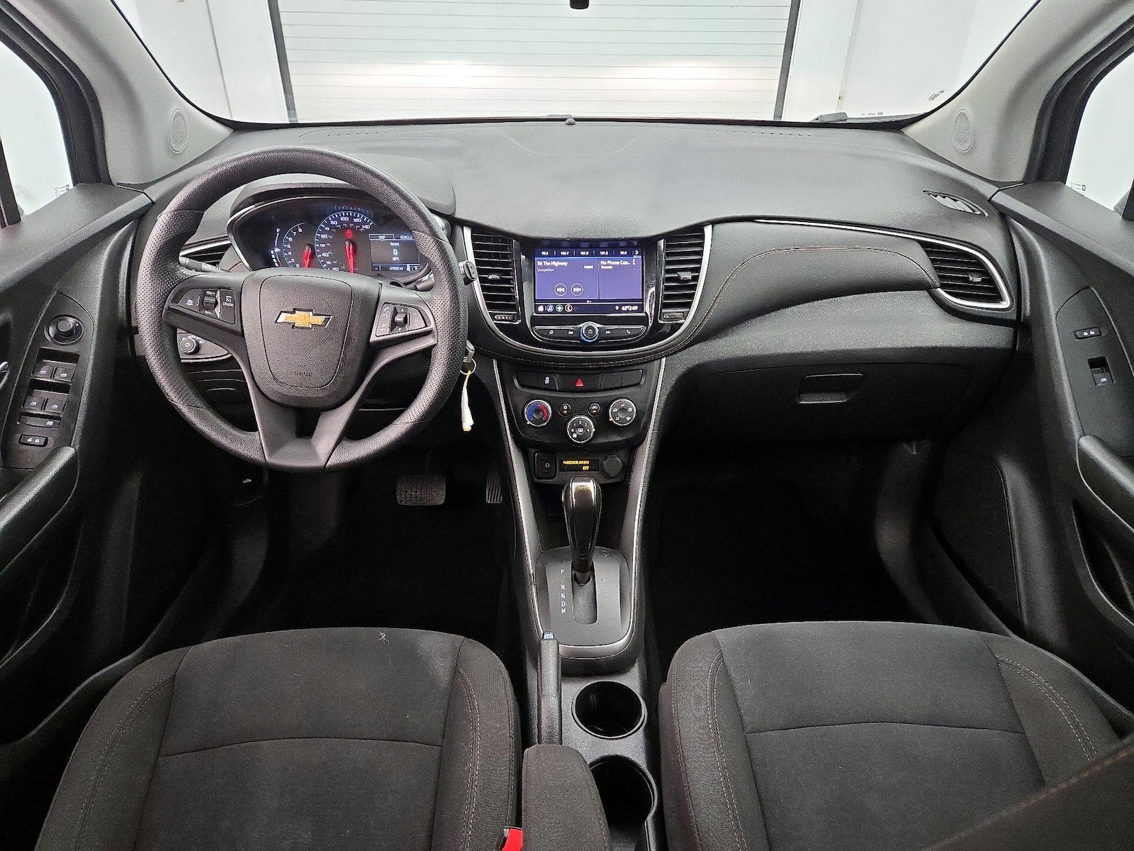 2021 Chevrolet Trax LS - Photo 10