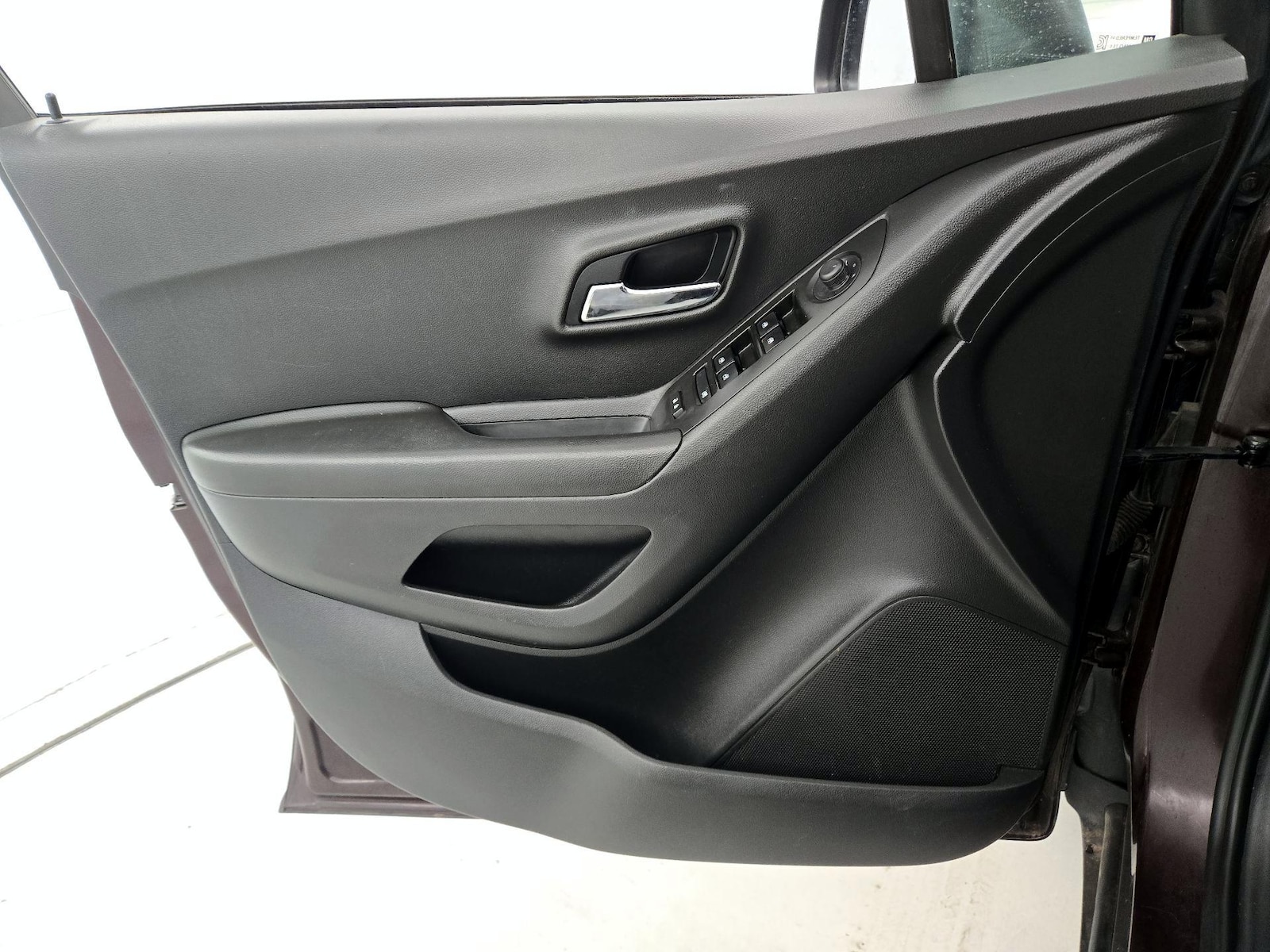 2021 Chevrolet Trax LS - Photo 13