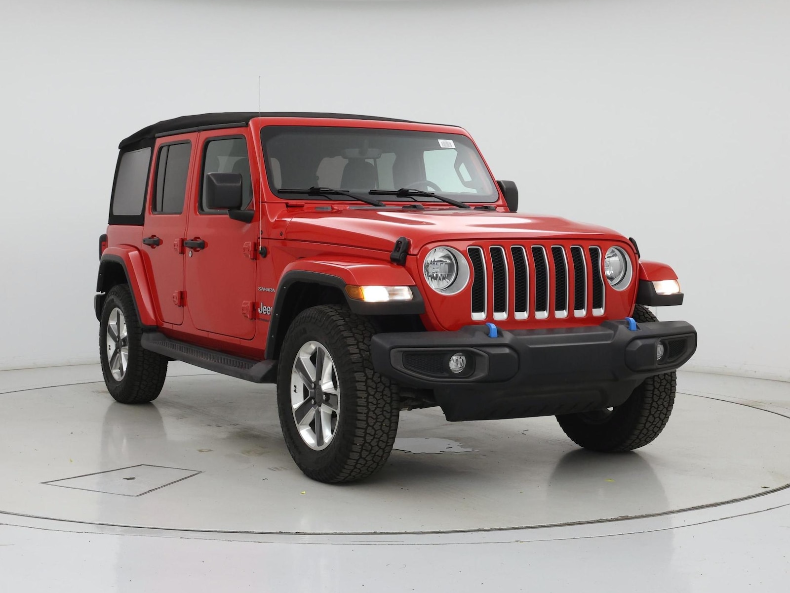 2023 Jeep Wrangler 4-Door Sahara - Photo 2
