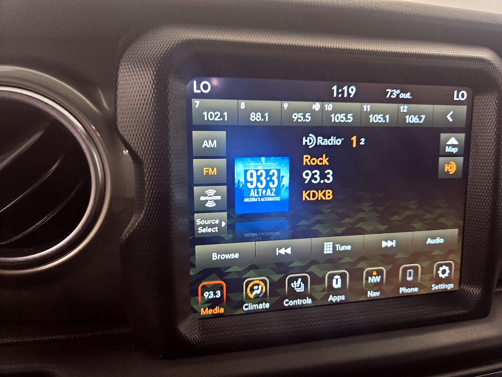 2023 Jeep Wrangler 4-Door Sahara - Photo 17