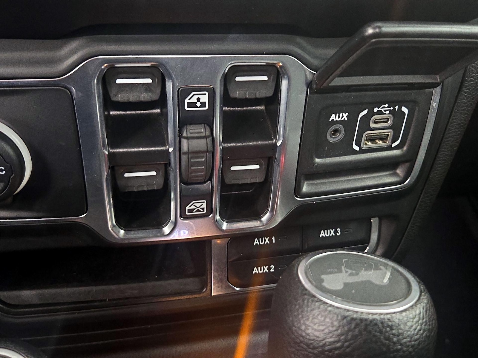 2023 Jeep Wrangler 4-Door Sahara - Photo 20