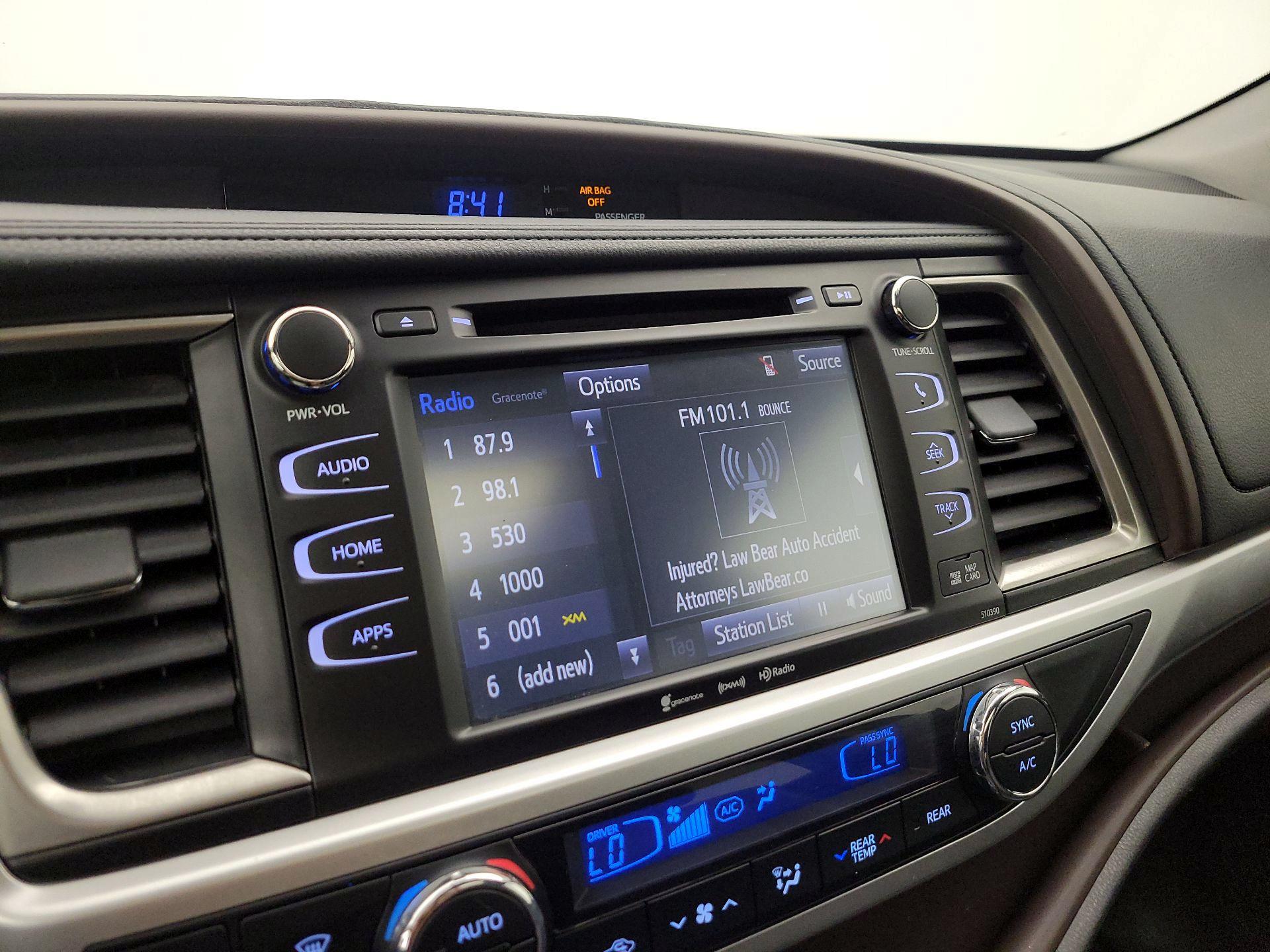 Thumbnail: 2019 Toyota Highlander - 16