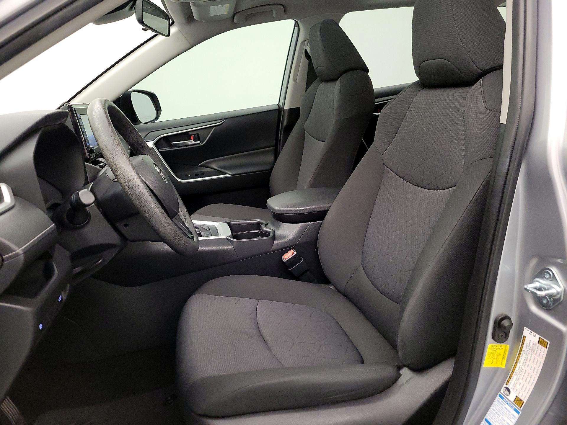 Thumbnail: 2021 Toyota RAV4 - 11