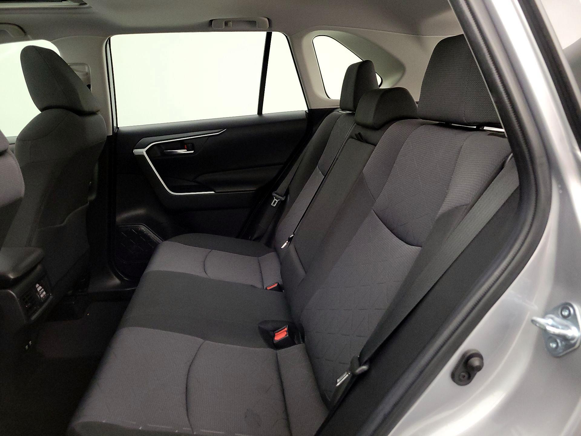 Thumbnail: 2021 Toyota RAV4 - 20